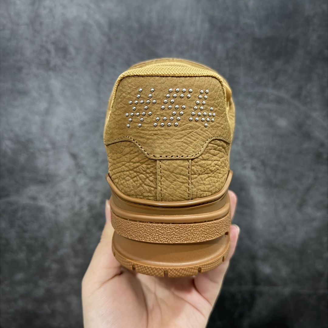 图片[4]-【顶级性价比版本】LV Trainer 棕皮铆钉 双层飞机礼盒 中高端品质 价格超值不杀猪 非市面假特价版本 广东产 顶级品质 真材实料 不偷材料 市售数一数二的好货 放眼市场同价格绝对找不到比他更好的货⚠️ 工厂长期补货 价格优势供应 所有配色均原版购入开发打造 正确原版 超高还原度 空胶工艺 各细节到位 鞋面为细柔小牛皮 厚实织物鞋带正确扣子配件 正确牛仔布料无色差 图案对版对位 白色软质荔枝皮 老花压印到位 细节 版型全都没毛病 正确鞋垫 中高端零售 杀猪这个版本没毛病 品质见实拍 无需过多文案赘述！ 尺码： 40-45-选品中心