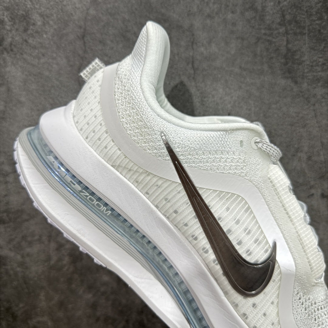 图片[7]-【S版纯原】Nike Pegasus Premium Airscape 舒适百搭减震防滑耐磨透气 低帮跑步鞋     低帮跑步鞋，白银配色，简约又不失活力，上脚超吸睛。  它不仅颜值高，性能更是一绝！  全掌气垫科技，减震防滑超耐磨，每一步都能感受到强劲回弹，给双脚舒适支撑。  透气鞋面，跑步时双脚也能自由呼吸。    #独家原包 原底原料 开模打造  #原厂鞋标 高精密准度  #原楦原纸板开发 匹配原版98%以上  #后跟弧度 正确呈现  #原厂皮料 质感无敌  #皮料切割干净 无任何毛边 清洁度细节完美    货号：HQ2592-102    尺码：35.5 36 36.5 37.5 38 38.5 39 40 40.5 41 42 42.5 43 44 45 46.5-选品中心
