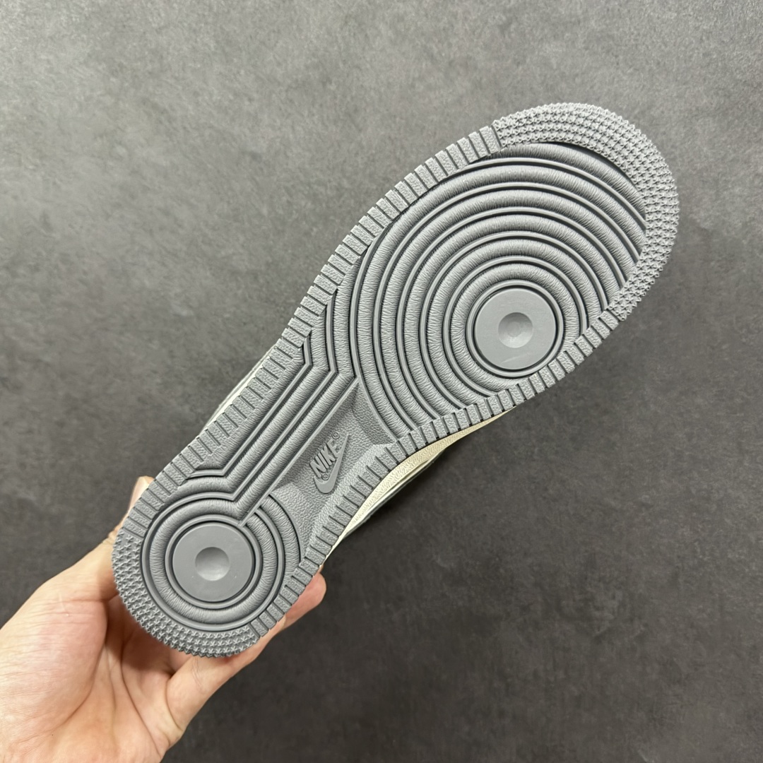 图片[9]-【定制版】Nike Air Force 1\’07 Low LV联名 米灰小双勾 空军一号低帮休闲板鞋 YX5066-350  #原楦头原纸板 原装鞋盒 定制五金配件 内置全掌气垫 原厂鞋底  尺码：36 36.5 37.5 38 38.5 39 40 40.5 41 42 42.5 43 44 44.5 45-选品中心