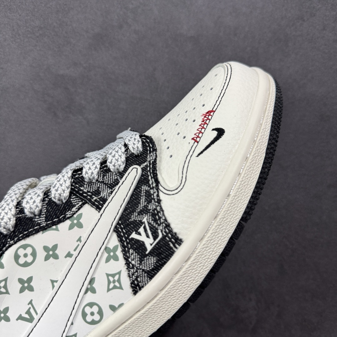 图片[5]-【定制版】Travis Scott x Fragment Design x Air Jordan 1 Low OG SP AJ1 乔1 LV联名 黑牛仔布 低帮文化休闲板鞋 YX5066-327  #多方联名合作融合了Travis Scott 独特的音乐风格，藤原浩个性的设计风格以及Jordan品牌的经典元素 使其成为一双具有独特身份和价值的鞋子 清新而立体的外观加上联名标识更突出了其独特身份 这种配色方案显示出活力和时尚感 在视觉上引人注目 鞋身的质感和细腻的细节处理使其显得高端而格调十足 这款“倒钩”联名是设计与创意完美结合 融合多方的个性风格是一款备受瞩目的潮流鞋款  尺码：36 36.5 37.5 38 38.5 39 40 40.5 41 42 42.5 43 44 44.5 45-选品中心