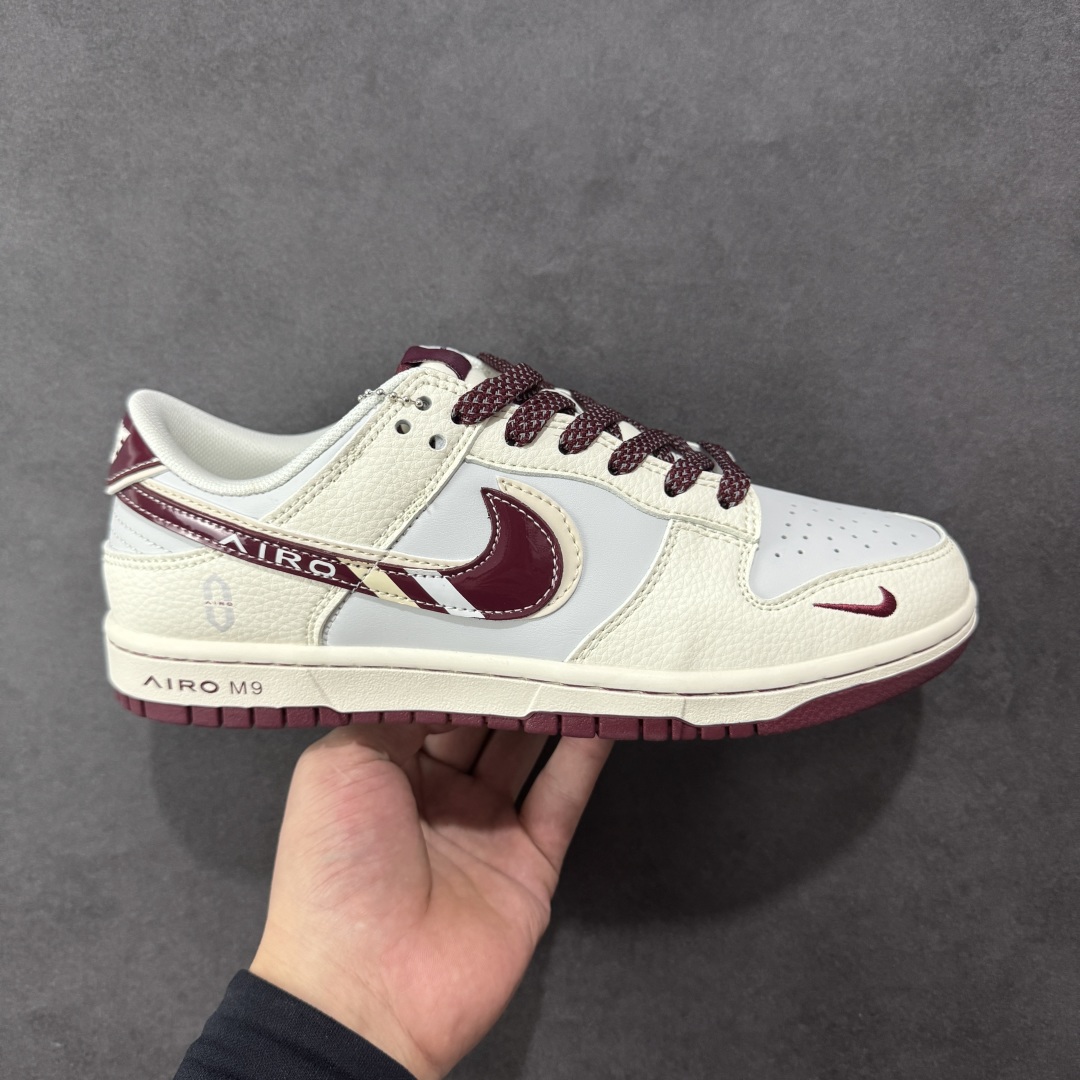 【定制版】Nike SB Dunk Low 问界M9红彩勾 周年高端定制 低帮休闲板鞋 FC1688-236  #定制鞋盒 大厂纯原品质出货 超高清洁度 皮料切割干净无任何毛边 细节完美   尺码:36 36.5 37.5 38 36.5 39 40 40.5 41 42 42.5 43 44 44.5 45-选品中心