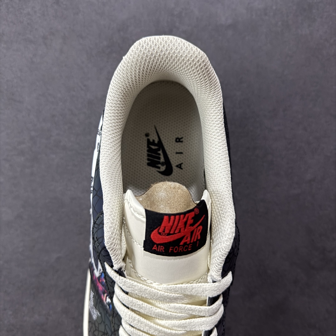 图片[7]-【定制版】Nike Air Force 1\’07 Low \”Happy To End\” 快乐至死 空军一号低帮休闲板鞋 DY2032-320  #跃动在时代浪潮上的精灵，用炽热的灵魂将每一寸时光都点燃成绚烂烟火。这群年轻人挣脱世俗枷锁，以无畏为舟，以热爱为帆，在生活的汪洋中肆意驰骋。他们追逐音乐节上震耳欲聋的鼓点，在霓虹闪烁的舞池里释放自我  尺码：36 36.5 37.5 38 38.5 39 40 40.5 41 42 42.5 43 44 44.5 45-选品中心