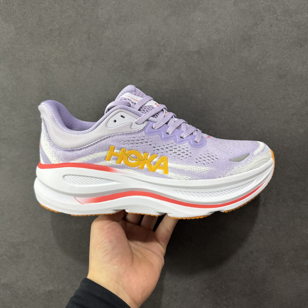 【公司级】HOKA One One BONDI 9 邦迪9代低帮厚底网织轻量休闲运动慢跑鞋 #升级原楦原纸版开发版型 #采用透气针织工程材料鞋面材质 #轻量化材料高弹力泡棉升级中底 #内嵌欧索莱Ortholite® 混合(再生)鞋垫 #外置耐磨防滑橡胶模块❗️ 尺码:36 36.5 37.5 38 39 40 40.5 41 42 42.5 43 44 44.5 45-选品中心