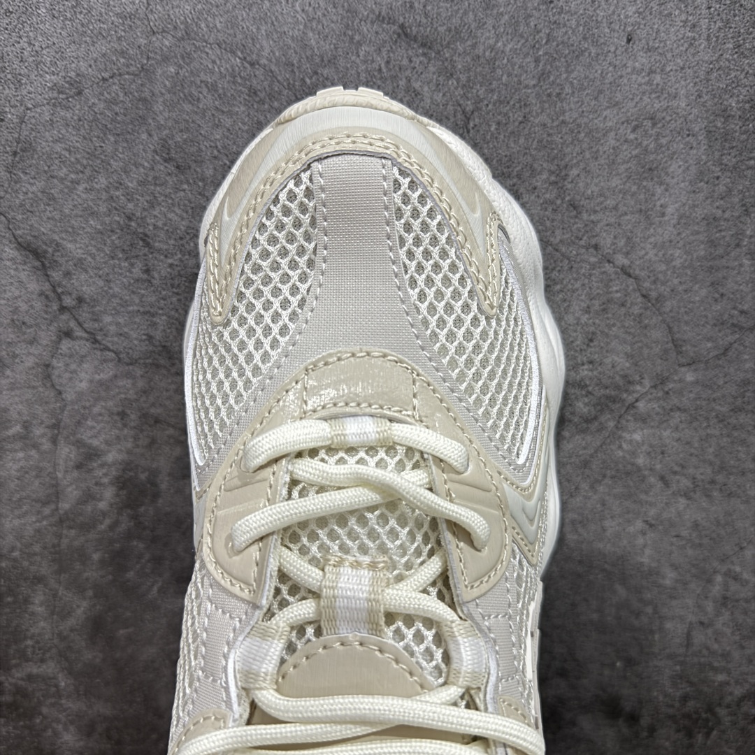 图片[5]-【纯原版】MLB Winner Chunky 25新款 NY百搭舒适休闲潮流运动厚底增高 防滑耐磨 低帮 老爹鞋 男女同款 潮流厚底时尚街头赛博老爹鞋 MLB官方同步出货 虞书欣等众多潮流明星同款 高弹双层MD大底 原楦原档案数据开发版型（完美鞋头弧度/后套收口效果🆚市面文案版本‼️） 原厂立体填充鞋舌海绵 中底注胶孔原数据开发模具大底原厂转印标市面上唯一纯原版本 原材料打造 内增高6cm 原厂1：1模具开发 原厂进口纳米材质 原厂 全套手提袋 原盒雷射防伪标包装 天猫订单品质 官网尺码：35 36 36.5 37.5 38 38.5 39 40 40.5 41 42 42.5 43 44 45-选品中心