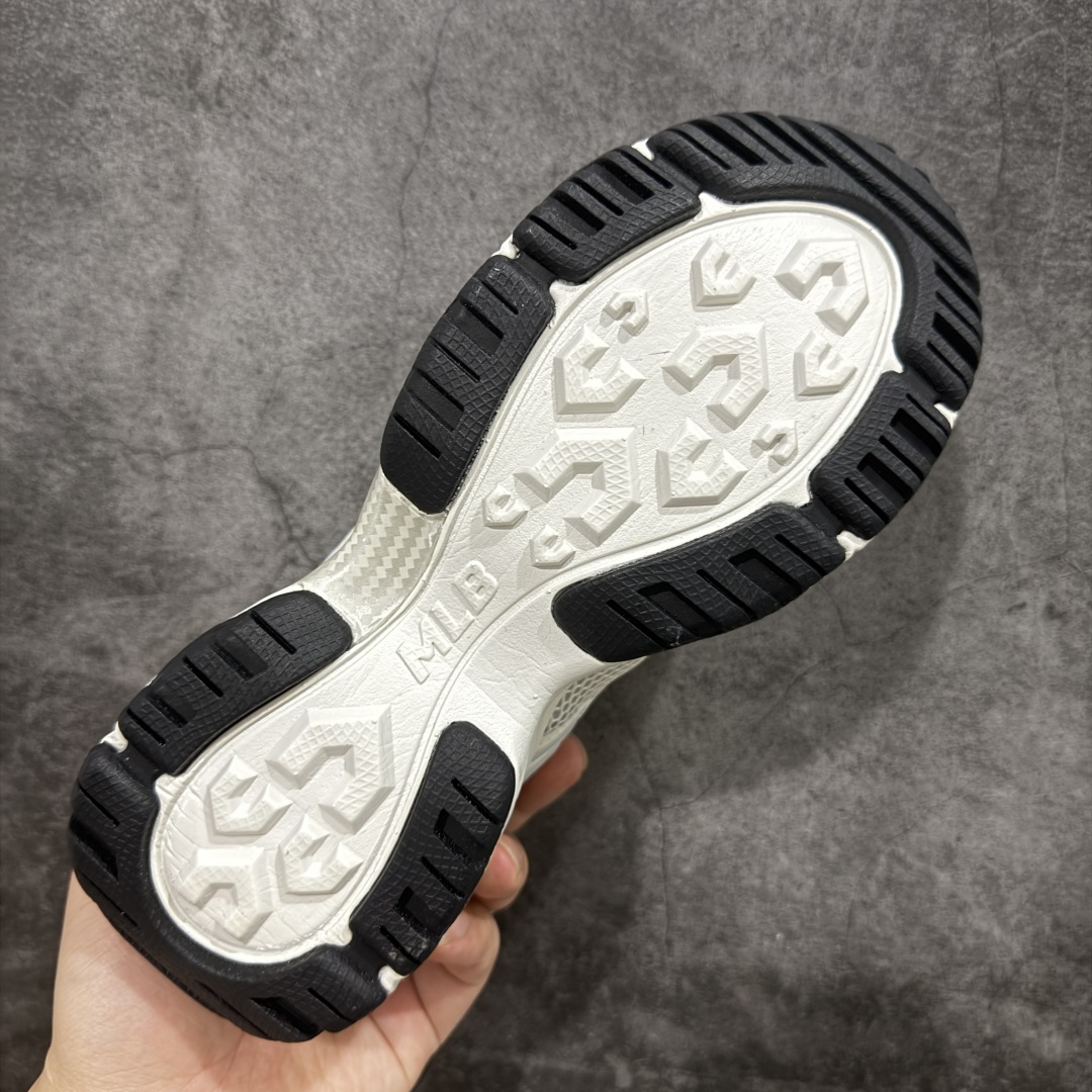 图片[9]-【纯原版】MLB Winner Chunky 25新款 NY百搭舒适休闲潮流运动厚底增高 防滑耐磨 低帮 老爹鞋 男女同款 潮流厚底时尚街头赛博老爹鞋 MLB官方同步出货 虞书欣等众多潮流明星同款 高弹双层MD大底 原楦原档案数据开发版型（完美鞋头弧度/后套收口效果🆚市面文案版本‼️） 原厂立体填充鞋舌海绵 中底注胶孔原数据开发模具大底原厂转印标市面上唯一纯原版本 原材料打造 内增高6cm 原厂1：1模具开发 原厂进口纳米材质 原厂 全套手提袋 原盒雷射防伪标包装 天猫订单品质 官网尺码：35 36 36.5 37.5 38 38.5 39 40 40.5 41 42 42.5 43 44 45-选品中心