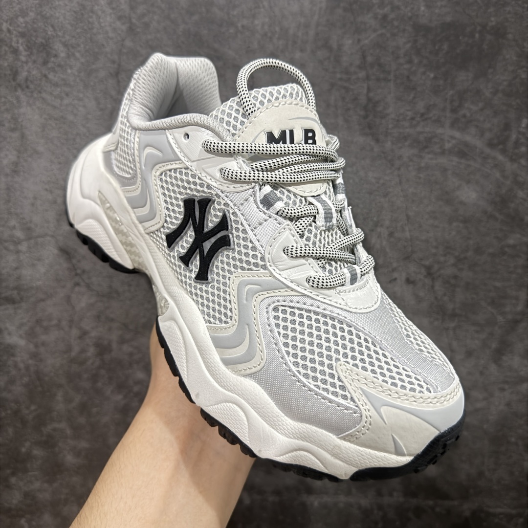 图片[3]-【纯原版】MLB Winner Chunky 25新款 NY百搭舒适休闲潮流运动厚底增高 防滑耐磨 低帮 老爹鞋 男女同款 潮流厚底时尚街头赛博老爹鞋 MLB官方同步出货 虞书欣等众多潮流明星同款 高弹双层MD大底 原楦原档案数据开发版型（完美鞋头弧度/后套收口效果🆚市面文案版本‼️） 原厂立体填充鞋舌海绵 中底注胶孔原数据开发模具大底原厂转印标市面上唯一纯原版本 原材料打造 内增高6cm 原厂1：1模具开发 原厂进口纳米材质 原厂 全套手提袋 原盒雷射防伪标包装 天猫订单品质 官网尺码：35 36 36.5 37.5 38 38.5 39 40 40.5 41 42 42.5 43 44 45-选品中心