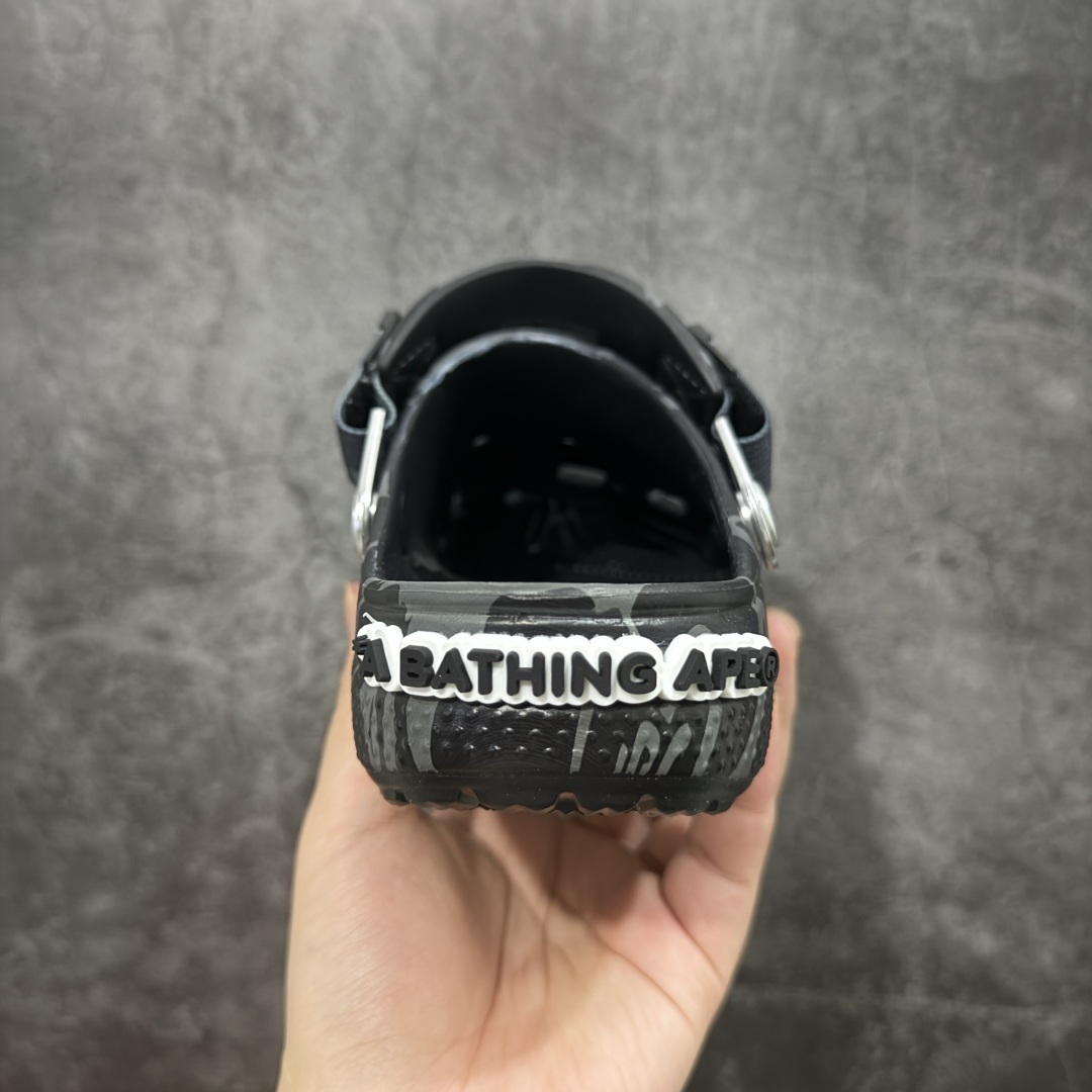图片[4]-【公司级】Bape x crocs classic clog卡骆驰 Classic clog 迷彩印花 舒适百搭 洞洞鞋 猿人头联名 自带配件 尺码：M4（36-37） M5（37-38） M6（38-39） M7（39-40） M8（41-42） M9（43-44） M10（45-46） M11 （46-47）-选品中心