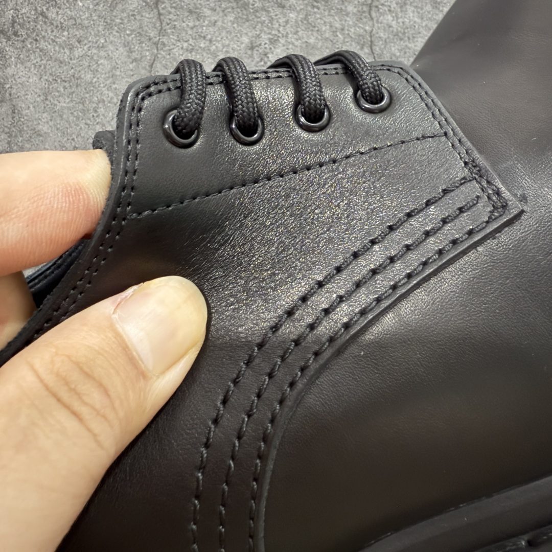 图片[3]-【莞产G版】Balenciaga Stomper 巴黎世家时尚系带牛皮厚底德比鞋 象征着时尚的前沿 款式典雅而时尚 突显法式高雅气息 众多国内外一线潮流明星上脚加持 舒适鞋面 具有很好的延展性和透气性 外观设计鞋身运用简洁的黑色进行搭配 上脚颜值高 鞋跟耐磨性强 不易打滑 尺码：39-45（偏大一码）-选品中心