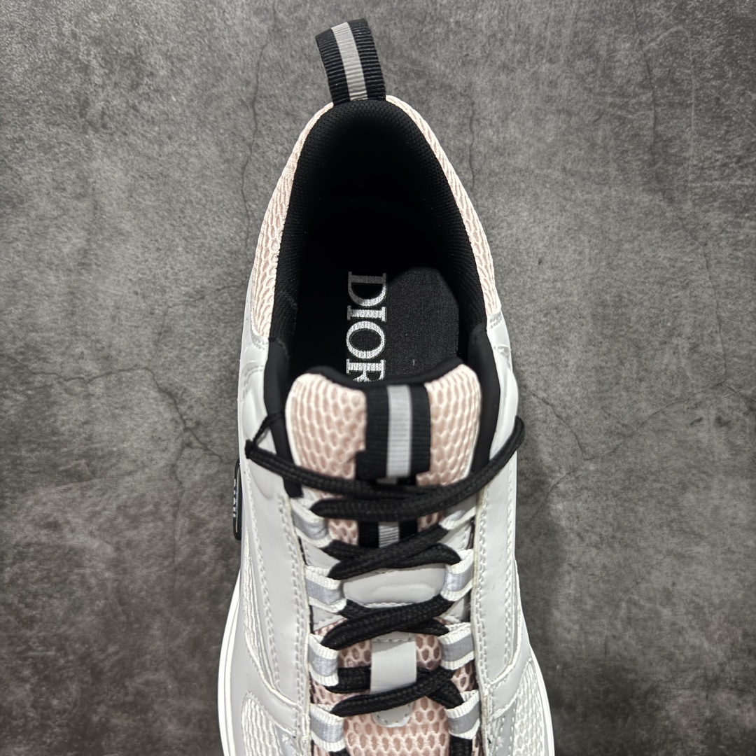 图片[8]-【广东礼盒版】Dior/迪奥B22 男鞋压花厚底系带休闲鞋多色拼接男款慢跑时装运动鞋 广东原产原楦原纸版数据开发 配置专柜购物袋及配件(配置抗压快递外包牛皮纸壳 采用光滑牛皮革组合网织布面材质 正确吸汗网布贴合海玻璃CD压纹鞋垫独家开发TPU弹力中底组合TR光泽耐韧锯齿橡胶大底 法国高奢时装品牌-迪奥·桀傲/Dior Homme B22 Trainer Sneaker系列复古厚底老爹风休闲运动慢跑鞋“生胶底” 这款单品从复古慢跑鞋汲取灵感。采用厚实的低帮设计，精选牛皮与网眼织物拼接鞋面，搭配黑白相间的刻花橡胶鞋底。侧面带有浮雕“CD”标志装饰。 尺码：38 39 40 41 42 43 44 45 46-选品中心