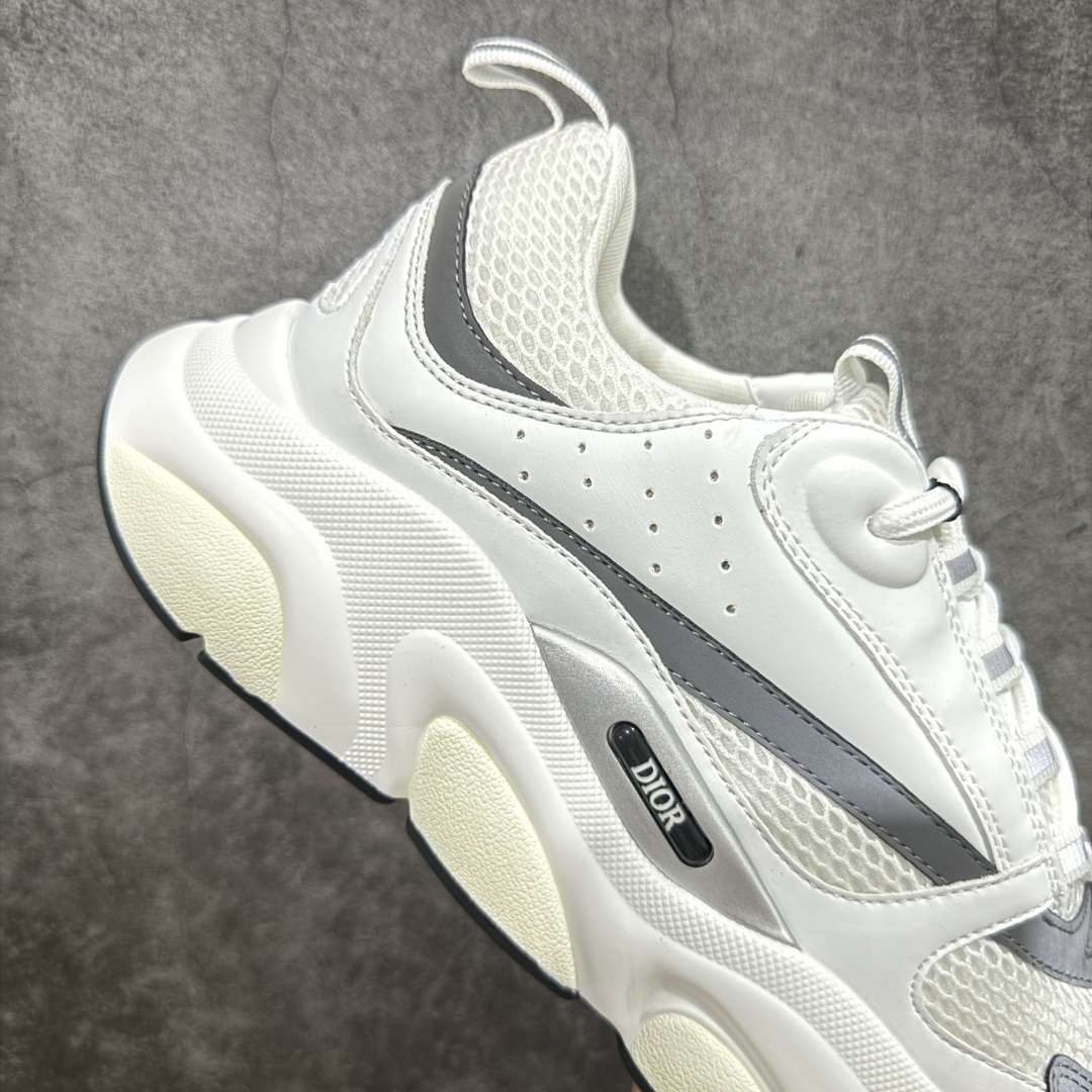 图片[7]-【广东礼盒版】Dior/迪奥B22 男鞋压花厚底系带休闲鞋多色拼接男款慢跑时装运动鞋 广东原产原楦原纸版数据开发 配置专柜购物袋及配件(配置抗压快递外包牛皮纸壳 采用光滑牛皮革组合网织布面材质 正确吸汗网布贴合海玻璃CD压纹鞋垫独家开发TPU弹力中底组合TR光泽耐韧锯齿橡胶大底 法国高奢时装品牌-迪奥·桀傲/Dior Homme B22 Trainer Sneaker系列复古厚底老爹风休闲运动慢跑鞋“生胶底” 这款单品从复古慢跑鞋汲取灵感。采用厚实的低帮设计，精选牛皮与网眼织物拼接鞋面，搭配黑白相间的刻花橡胶鞋底。侧面带有浮雕“CD”标志装饰。 尺码：38 39 40 41 42 43 44 45 46-选品中心