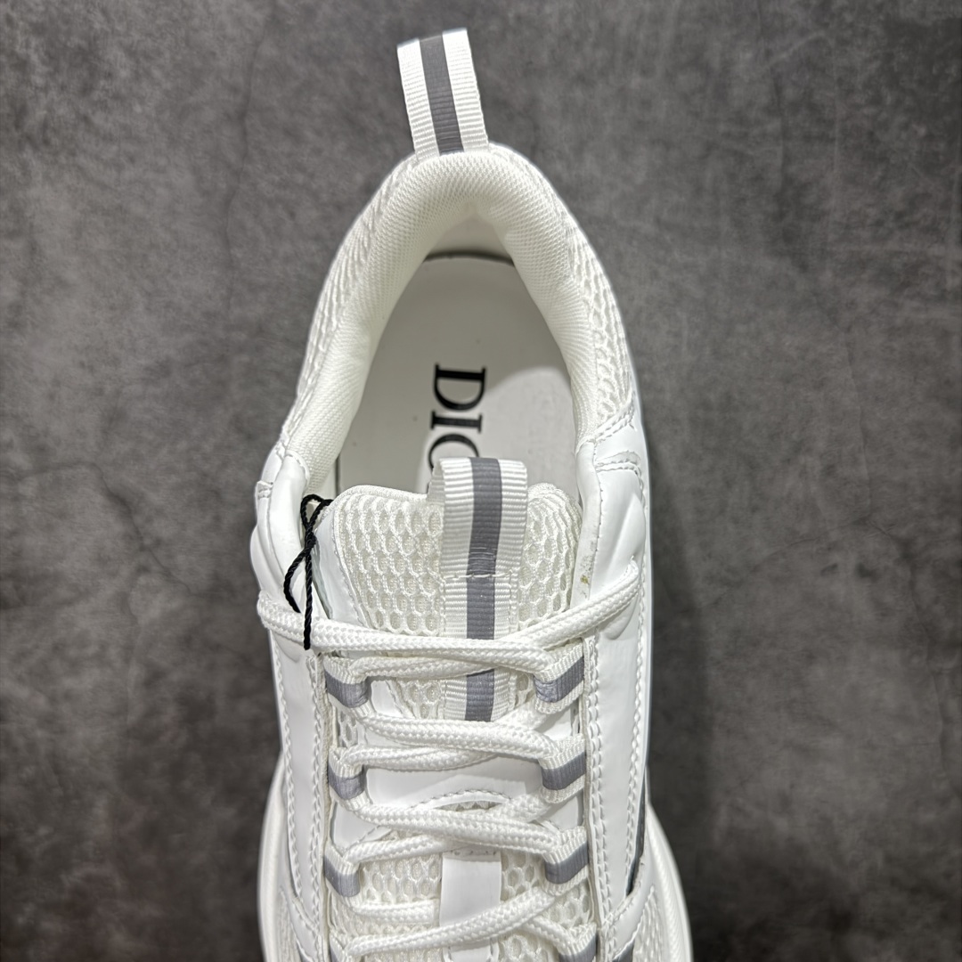图片[8]-【广东礼盒版】Dior/迪奥B22 男鞋压花厚底系带休闲鞋多色拼接男款慢跑时装运动鞋 广东原产原楦原纸版数据开发 配置专柜购物袋及配件(配置抗压快递外包牛皮纸壳 采用光滑牛皮革组合网织布面材质 正确吸汗网布贴合海玻璃CD压纹鞋垫独家开发TPU弹力中底组合TR光泽耐韧锯齿橡胶大底 法国高奢时装品牌-迪奥·桀傲/Dior Homme B22 Trainer Sneaker系列复古厚底老爹风休闲运动慢跑鞋“生胶底” 这款单品从复古慢跑鞋汲取灵感。采用厚实的低帮设计，精选牛皮与网眼织物拼接鞋面，搭配黑白相间的刻花橡胶鞋底。侧面带有浮雕“CD”标志装饰。 尺码：38 39 40 41 42 43 44 45 46-选品中心