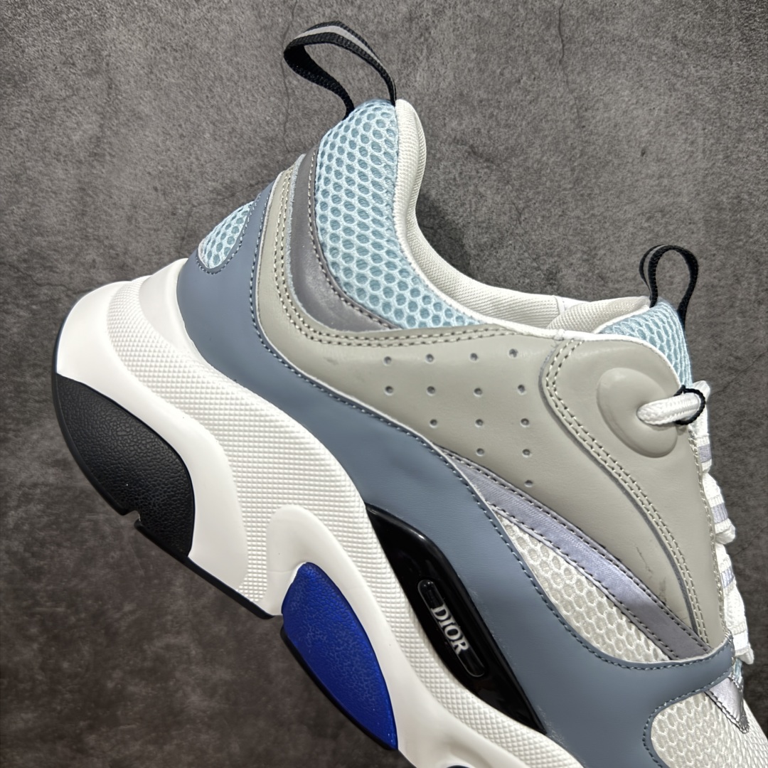 图片[7]-【广东礼盒版】Dior/迪奥B22 男鞋压花厚底系带休闲鞋多色拼接男款慢跑时装运动鞋 广东原产原楦原纸版数据开发 配置专柜购物袋及配件(配置抗压快递外包牛皮纸壳 采用光滑牛皮革组合网织布面材质 正确吸汗网布贴合海玻璃CD压纹鞋垫独家开发TPU弹力中底组合TR光泽耐韧锯齿橡胶大底 法国高奢时装品牌-迪奥·桀傲/Dior Homme B22 Trainer Sneaker系列复古厚底老爹风休闲运动慢跑鞋“生胶底” 这款单品从复古慢跑鞋汲取灵感。采用厚实的低帮设计，精选牛皮与网眼织物拼接鞋面，搭配黑白相间的刻花橡胶鞋底。侧面带有浮雕“CD”标志装饰。 尺码：38 39 40 41 42 43 44 45 46-选品中心
