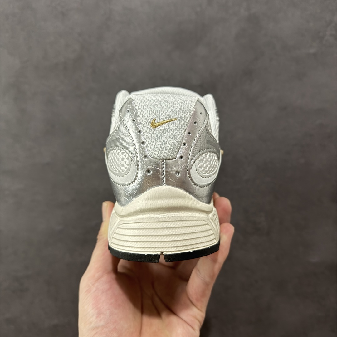 图片[4]-【纯原版】NK V5 RNR系列 夏季透气舒适百搭防滑耐磨低帮网面跑步鞋 目前市售最高品质 千禧年复古Y3K风格舒适百搭跑步鞋 融合了复古与现代设计元素，轻量化设计，鞋面采用透气网眼材料，搭配轻质泡沫中底，缓震舒适，适合日常通勤或轻量级徒步，可以满足日常穿搭的同时，还兼容户外徒步功能 货号：HJ5228-102 尺码：36 36.5 37.5 38 38.5 39 40 40.5 41 42 42.5 43 44 44.5 45-选品中心