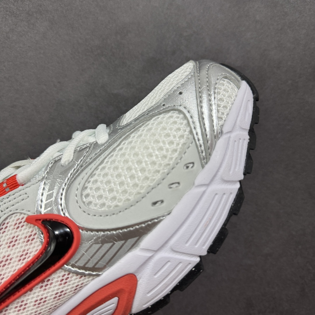 图片[5]-【纯原版】NK V5 RNR系列 夏季透气舒适百搭防滑耐磨低帮网面跑步鞋 目前市售最高品质 千禧年复古Y3K风格舒适百搭跑步鞋 融合了复古与现代设计元素，轻量化设计，鞋面采用透气网眼材料，搭配轻质泡沫中底，缓震舒适，适合日常通勤或轻量级徒步，可以满足日常穿搭的同时，还兼容户外徒步功能 货号：HQ7901-100 尺码：36 36.5 37.5 38 38.5 39 40 40.5 41 42 42.5 43 44 44.5 45-选品中心