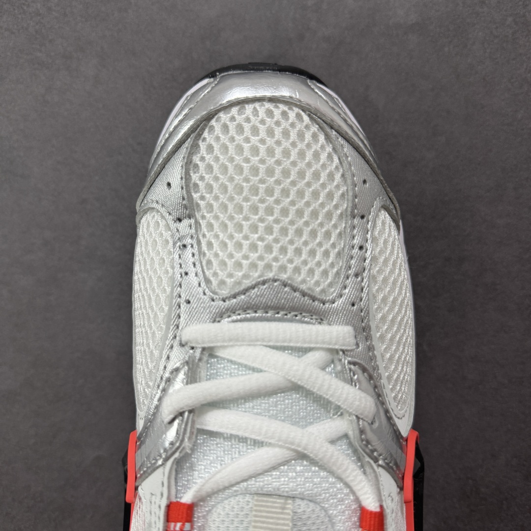 图片[8]-【纯原版】NK V5 RNR系列 夏季透气舒适百搭防滑耐磨低帮网面跑步鞋 目前市售最高品质 千禧年复古Y3K风格舒适百搭跑步鞋 融合了复古与现代设计元素，轻量化设计，鞋面采用透气网眼材料，搭配轻质泡沫中底，缓震舒适，适合日常通勤或轻量级徒步，可以满足日常穿搭的同时，还兼容户外徒步功能 货号：HQ7901-100 尺码：36 36.5 37.5 38 38.5 39 40 40.5 41 42 42.5 43 44 44.5 45-选品中心