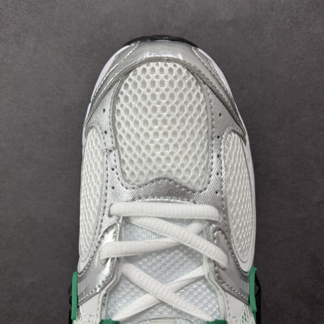 图片[8]-【纯原版】NK V5 RNR系列 夏季透气舒适百搭防滑耐磨低帮网面跑步鞋 目前市售最高品质 千禧年复古Y3K风格舒适百搭跑步鞋 融合了复古与现代设计元素，轻量化设计，鞋面采用透气网眼材料，搭配轻质泡沫中底，缓震舒适，适合日常通勤或轻量级徒步，可以满足日常穿搭的同时，还兼容户外徒步功能 货号：HJ5228-100 尺码：36 36.5 37.5 38 38.5 39 40 40.5 41 42 42.5 43 44 44.5 45-选品中心