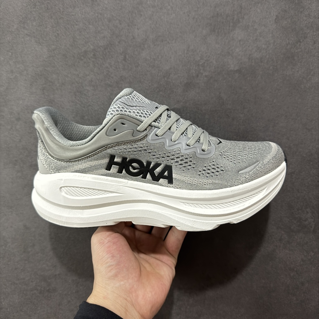 【公司级】HOKA One One BONDI 9 邦迪9代低帮厚底网织轻量休闲运动慢跑鞋 #升级原楦原纸版开发版型 #采用透气针织工程材料鞋面材质 #轻量化材料高弹力泡棉升级中底 #内嵌欧索莱Ortholite® 混合(再生)鞋垫 #外置耐磨防滑橡胶模块❗️ 尺码:36 36.5 37.5 38 39 40 40.5 41 42 42.5 43 44 44.5 45-选品中心