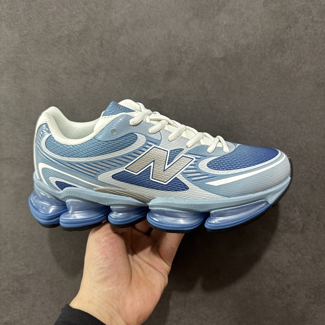 【纯原C版】New Balance 新百伦 NB2000 网面休闲鞋 复古还要机能,NB官方重磅新品。一款融合复古设计与现代科技的跑鞋,以其经典的造型和舒适脚感,成为2025年复古潮流爱好的推荐单品。 极具视觉冲击力的5根ABZORB单元,以及无缝鞋面的设计,加上3M反光材质的装饰,比之前推出的9060系列更夸张,更具未来感。 货号:U2000PBB 尺码:36-45-选品中心