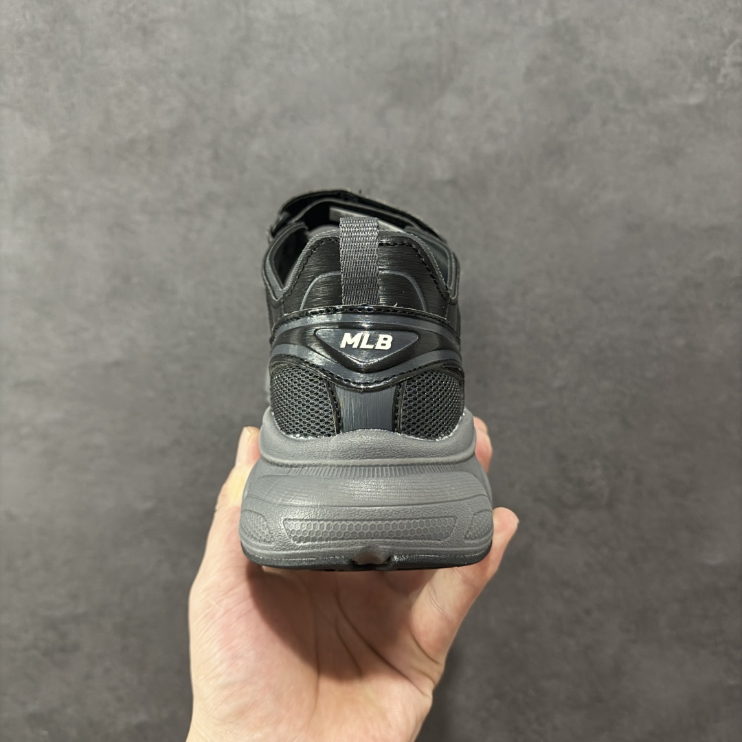 图片[4]-【纯原平台版】MLB棒球联盟网红老爹鞋 韩国洋基队NY大标潮流老爹鞋凉鞋 沙滩鞋 原楦原档案数据开发版型 完美鞋头弧度/后套收口效果🆚市面文案版本‼️ 原厂立体填充鞋舌海绵 中底注胶孔原数据开发模具大底原厂转印标 市面上唯一纯原版本 原材料打造 内增高6cm 原厂1：1模具开发 原厂进口纳米材质 原厂 全套手提袋 原盒雷射防伪标包装 天猫订单品质 官网尺码35 36 36.5 37.5 38 38.5 39 40 40.5 41 42 42.5 43 44 45-选品中心