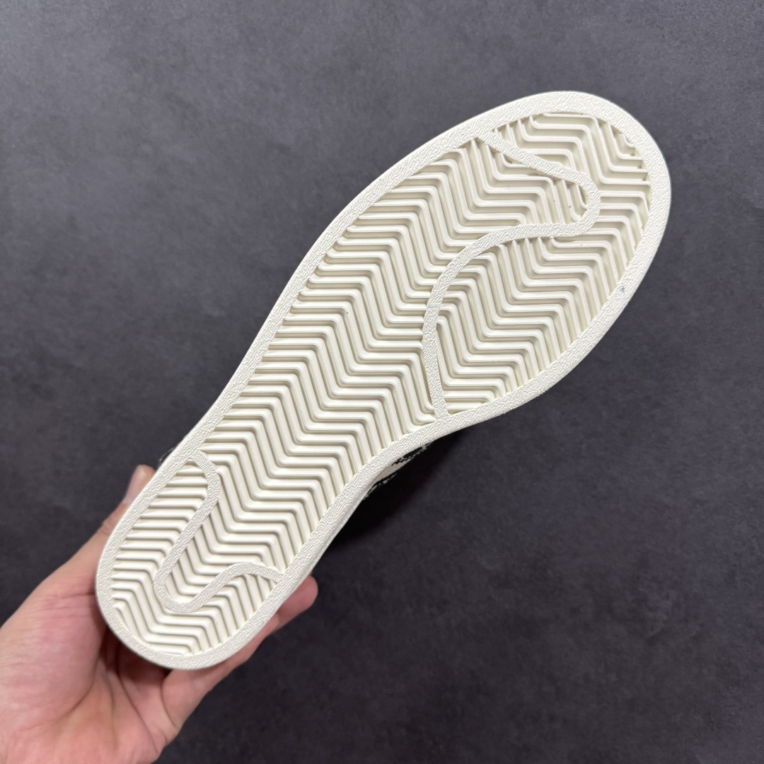  
【定制版】AD Originals Gazelle Indoor KAWS联名 三叶草复古休闲运动板