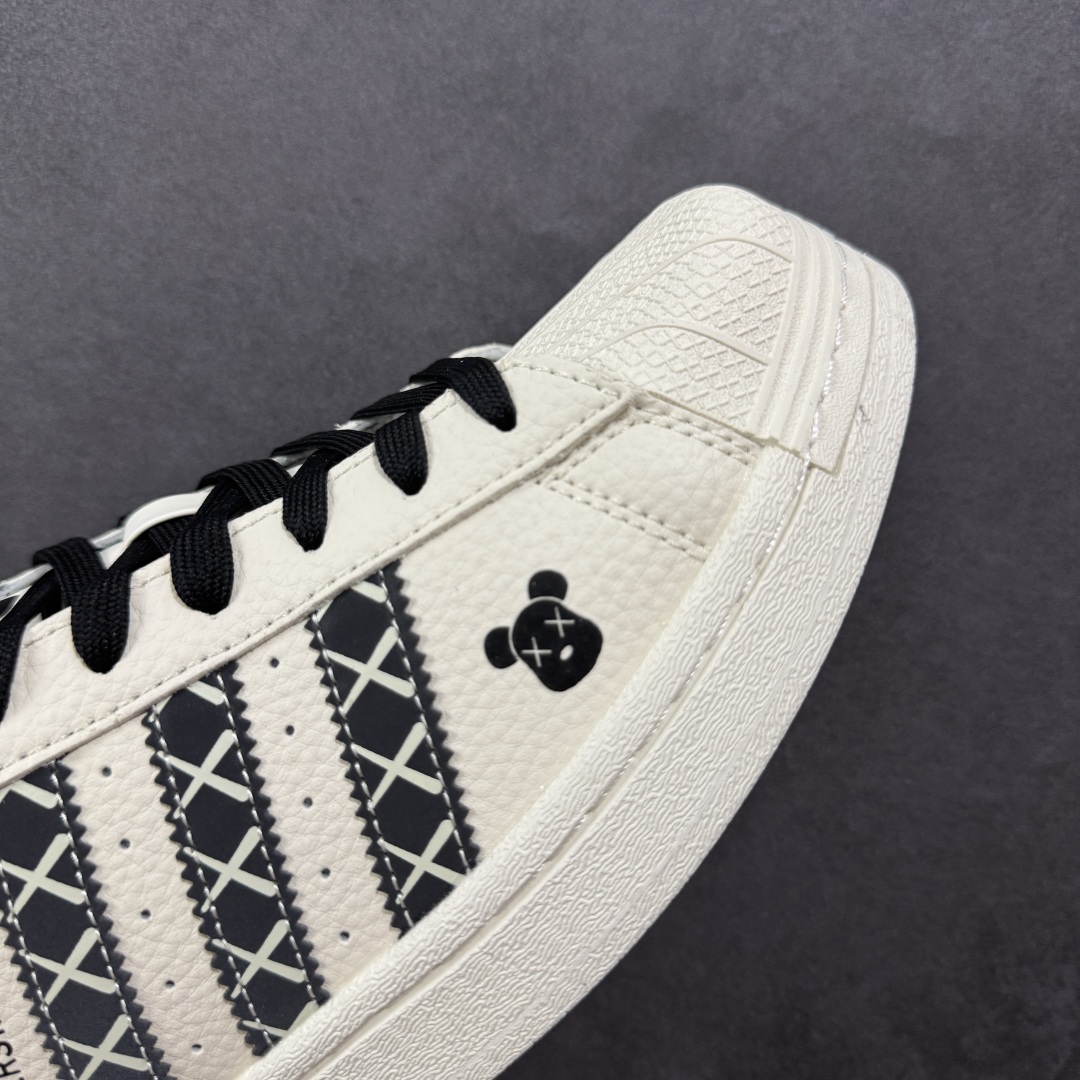  
【定制版】AD Originals Gazelle Indoor KAWS联名 三叶草复古休闲运动板