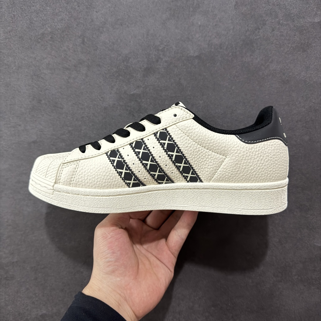  
【定制版】AD Originals Gazelle Indoor KAWS联名 三叶草复古休闲运动板