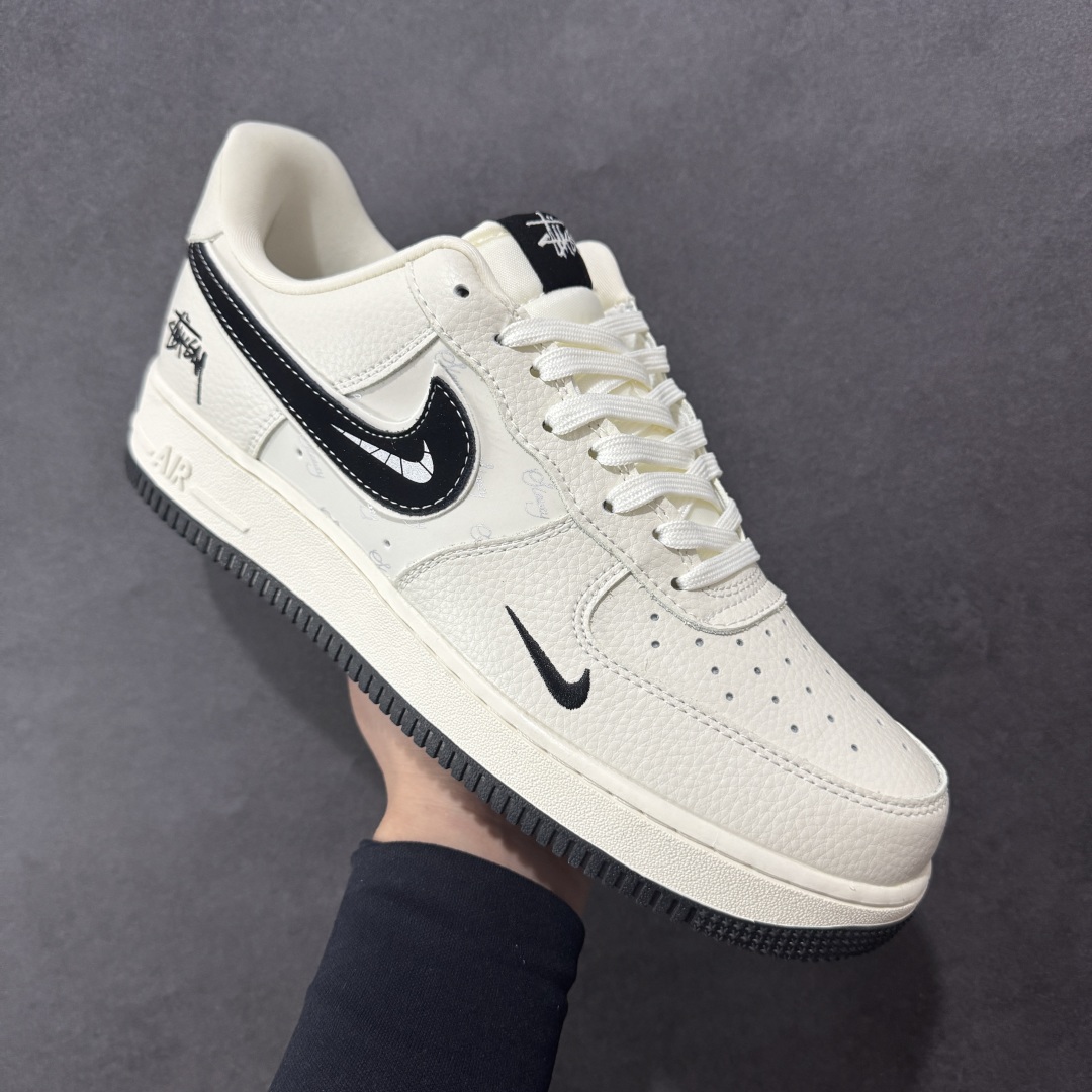 图片[3]-【定制版】海外限量发售！公司级NIke Air Force 1 \’07 Low “斯图西联名——白黑”空军一号 低帮 运动鞋 休闲鞋 折边针车 工艺难度大 原楦头原纸板 原装鞋盒 定制五金配件 内置全掌气垫 原厂鞋底 货号：KK1988-093 尺码：36 36.5 37.5 38 38.5 39 40 40.5 41 42 42.5 43 44 44.5 45-选品中心
