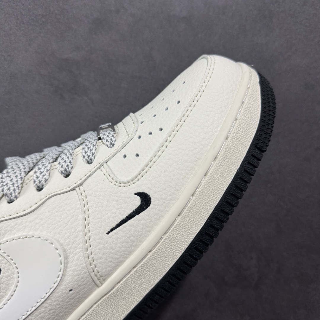 图片[5]-【定制版】Nike Air Force 1\’07 Low 耐克联名 黑小三勾 空军一号低帮休闲板鞋 XX3168-183  #原楦头原纸板 原装鞋盒 定制五金配件 内置全掌气垫 原厂鞋底   尺码：36 36.5 37.5 38 38.5 39 40 40.5 41 42 42.5 43 44 44.5 45-选品中心