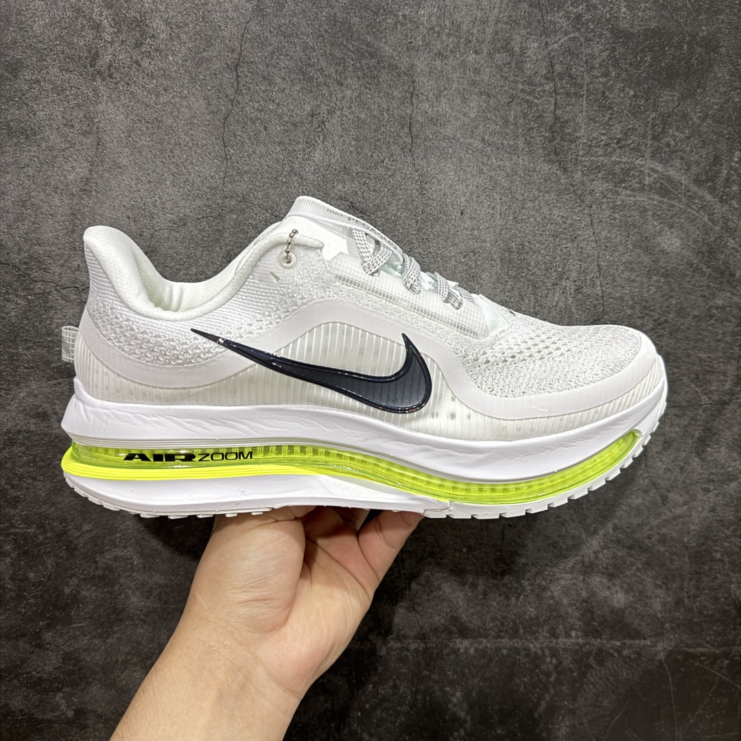 【H11纯原】Nike Pegasus Premium Airscape 舒适百搭减震防滑耐磨透气 低帮跑步鞋     低帮跑步鞋，白橙配色，简约又不失活力，上脚超吸睛。  它不仅颜值高，性能更是一绝！  全掌气垫科技，减震防滑超耐磨，每一步都能感受到强劲回弹，给双脚舒适支撑。  透气鞋面，跑步时双脚也能自由呼吸。    #独家原包 原底原料 开模打造  #原厂鞋标 高精密准度  #原楦原纸板开发 匹配原版98%以上  #后跟弧度 正确呈现  #原厂皮料 质感无敌  #皮料切割干净 无任何毛边 清洁度细节完美    货号：HQ2592-100    尺码：36 36.5 37.5 38 38.5 39 40 40.5 41 42 42.5 43 44 45 46-选品中心