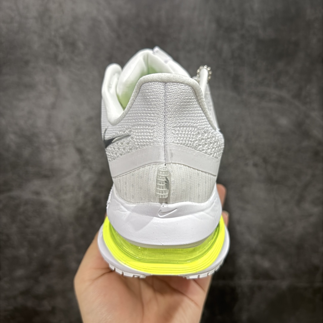 图片[4]-【H11纯原】Nike Pegasus Premium Airscape 舒适百搭减震防滑耐磨透气 低帮跑步鞋     低帮跑步鞋，白橙配色，简约又不失活力，上脚超吸睛。  它不仅颜值高，性能更是一绝！  全掌气垫科技，减震防滑超耐磨，每一步都能感受到强劲回弹，给双脚舒适支撑。  透气鞋面，跑步时双脚也能自由呼吸。    #独家原包 原底原料 开模打造  #原厂鞋标 高精密准度  #原楦原纸板开发 匹配原版98%以上  #后跟弧度 正确呈现  #原厂皮料 质感无敌  #皮料切割干净 无任何毛边 清洁度细节完美    货号：HQ2592-100    尺码：36 36.5 37.5 38 38.5 39 40 40.5 41 42 42.5 43 44 45 46-选品中心