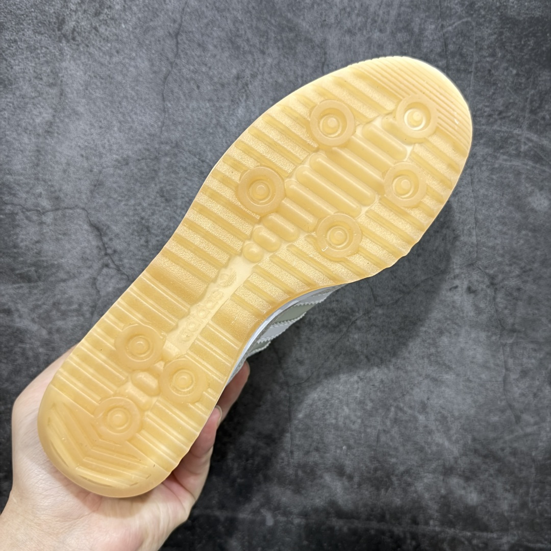 图片[9]-【公司级】adidas originals SL 72 防滑耐磨 低帮 运动休闲鞋 SL72 作为更加小众的鞋型，大面积网眼鞋面极为吸睛。 高饱和度的绿色装扮辅以橘黄色以及深棕色，拥有不错的异域风情。 鞋舌上同样带有双方品牌 LOGO，同时编织细节更为丰富，鞋舌、后跟位置均有大面积体现。 麂皮材质与网眼的组合本就具备十足的复古气质，鞋帮下方点缀的棕色压印 Wales Bonner 十分精美。 后跟收尾以皮革材质打造，搭配上编织细节，让整体具备浓厚的「手工打造」感觉，带有粗犷美学！ 货号 JI1281 尺码 36 36.5 37 38 38.5 39 40 40.5 41 42 42.5 43 44 44.5 45-选品中心