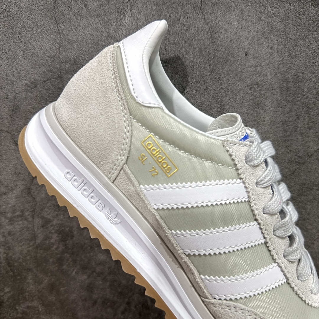 图片[7]-【公司级】adidas originals SL 72 防滑耐磨 低帮 运动休闲鞋 SL72 作为更加小众的鞋型，大面积网眼鞋面极为吸睛。 高饱和度的绿色装扮辅以橘黄色以及深棕色，拥有不错的异域风情。 鞋舌上同样带有双方品牌 LOGO，同时编织细节更为丰富，鞋舌、后跟位置均有大面积体现。 麂皮材质与网眼的组合本就具备十足的复古气质，鞋帮下方点缀的棕色压印 Wales Bonner 十分精美。 后跟收尾以皮革材质打造，搭配上编织细节，让整体具备浓厚的「手工打造」感觉，带有粗犷美学！ 货号 JI1281 尺码 36 36.5 37 38 38.5 39 40 40.5 41 42 42.5 43 44 44.5 45-选品中心