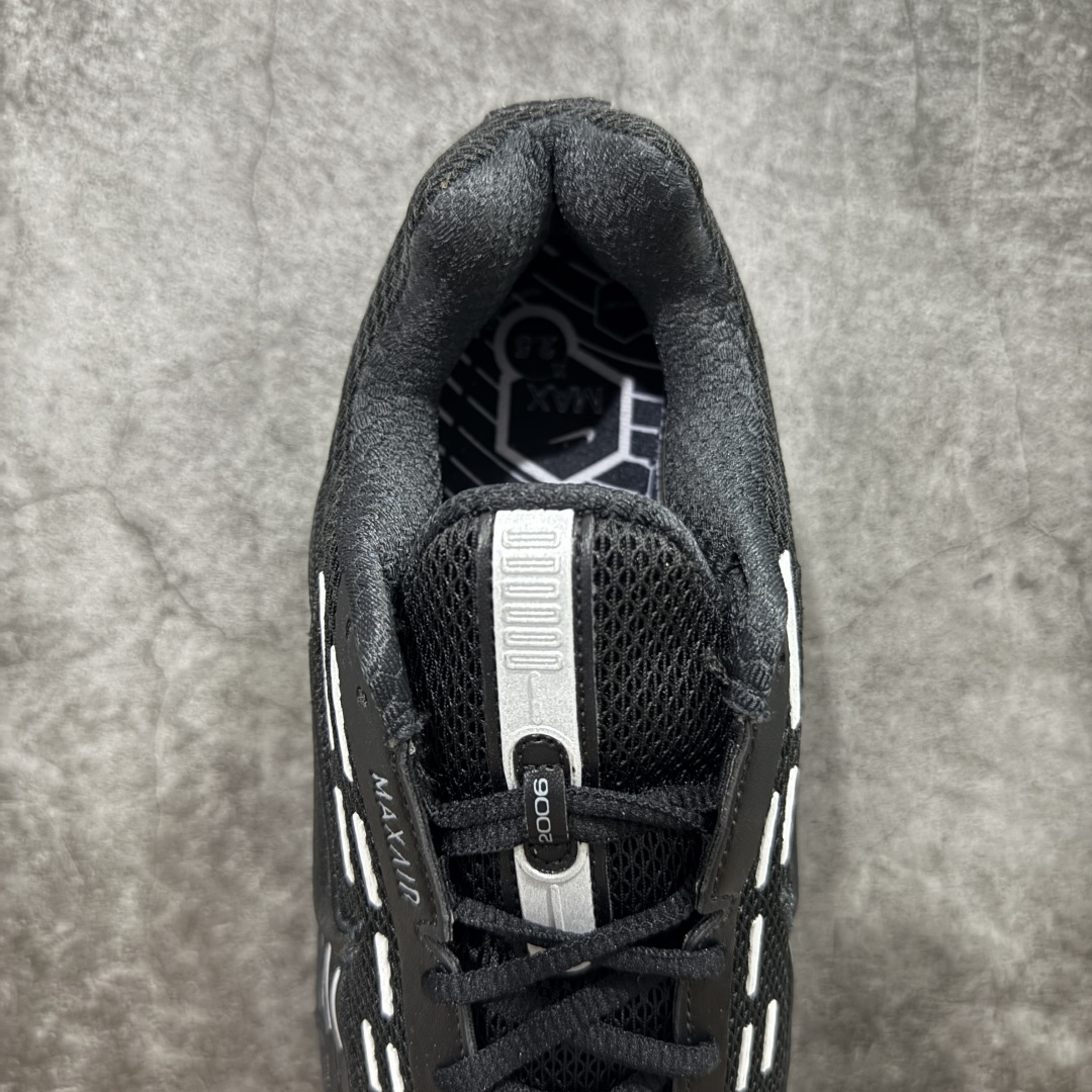 图片[8]-【纯原版】Comme Des Garcons Homme Plus x Nk Air Max TL 2.5 Pack 川久保玲联名气垫跑鞋 纯原版本 鞋款采用透气网眼布和皮革材料 确保了穿着的轻盈与耐用 前掌和后跟上的迷你 Swoosh 标志 彰显了 Nike 品牌的经典元素 后跟和鞋垫上有 CDG 品牌标识 进一步强调了此次的合作身份 货号： FZ4110 002  尺码：36 3675 37.5 38 38.5 39 40 40.5 41 42 42.5 43 44 45-选品中心