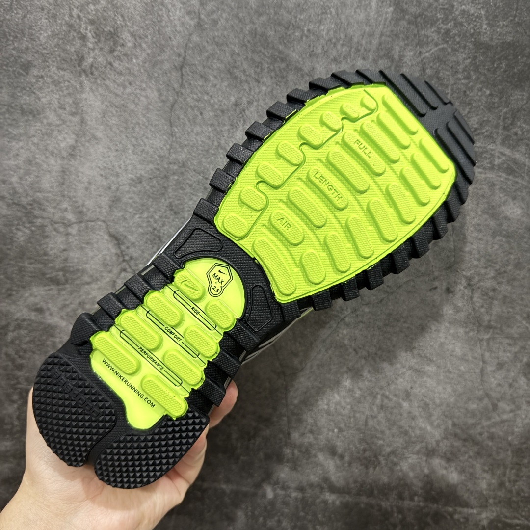 图片[9]-【纯原版】Comme Des Garcons Homme Plus x Nk Air Max TL 2.5 Pack 川久保玲联名气垫跑鞋 纯原版本 鞋款采用透气网眼布和皮革材料 确保了穿着的轻盈与耐用 前掌和后跟上的迷你 Swoosh 标志 彰显了 Nike 品牌的经典元素 后跟和鞋垫上有 CDG 品牌标识 进一步强调了此次的合作身份 货号： FZ4110 003  尺码：36 3675 37.5 38 38.5 39 40 40.5 41 42 42.5 43 44 45-选品中心