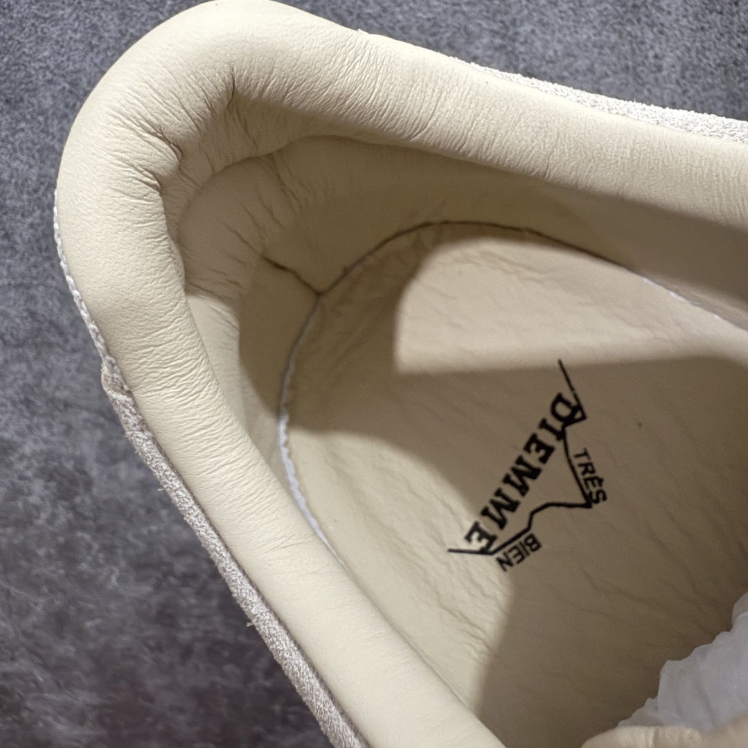 图片[5]-【莞产渠道】TEARS.RIP联名Tres Bien小众德训鞋男士户外休闲鞋露营旅行徒步鞋 来自瑞典的复合式选品店 TRÈS BIEN 今番正式推出名为「TRÈS BIEN EVERYWEAR」的系列，旨在提供消费者一个适合任何场合的衣柜，其中即包括携手义大利制鞋厂牌 Diemme 合作的全新联名鞋履。 该款以 Diemme Modiva Suede Hiker 为基础，专注于时尚外观、耐用实穿性进行改造，采用绒面革鞋面搭配全皮衬里，而活泼的对比元素、撞色效果更为设计亮点，包括突出的鞋舌网眼布料、粉色橡胶鞋头、后跟加固配置等，最后搭载 Vibram® 外底完善优秀抓地力 尺码：39-45-选品中心