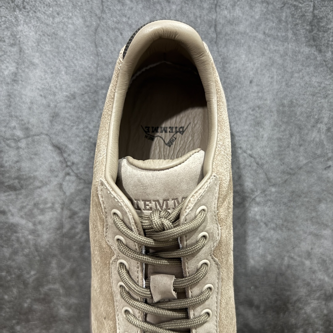 图片[8]-【莞产渠道】TEARS.RIP联名Tres Bien小众德训鞋男士户外休闲鞋露营旅行徒步鞋 来自瑞典的复合式选品店 TRÈS BIEN 今番正式推出名为「TRÈS BIEN EVERYWEAR」的系列，旨在提供消费者一个适合任何场合的衣柜，其中即包括携手义大利制鞋厂牌 Diemme 合作的全新联名鞋履。 该款以 Diemme Modiva Suede Hiker 为基础，专注于时尚外观、耐用实穿性进行改造，采用绒面革鞋面搭配全皮衬里，而活泼的对比元素、撞色效果更为设计亮点，包括突出的鞋舌网眼布料、粉色橡胶鞋头、后跟加固配置等，最后搭载 Vibram® 外底完善优秀抓地力 尺码：39-45-选品中心