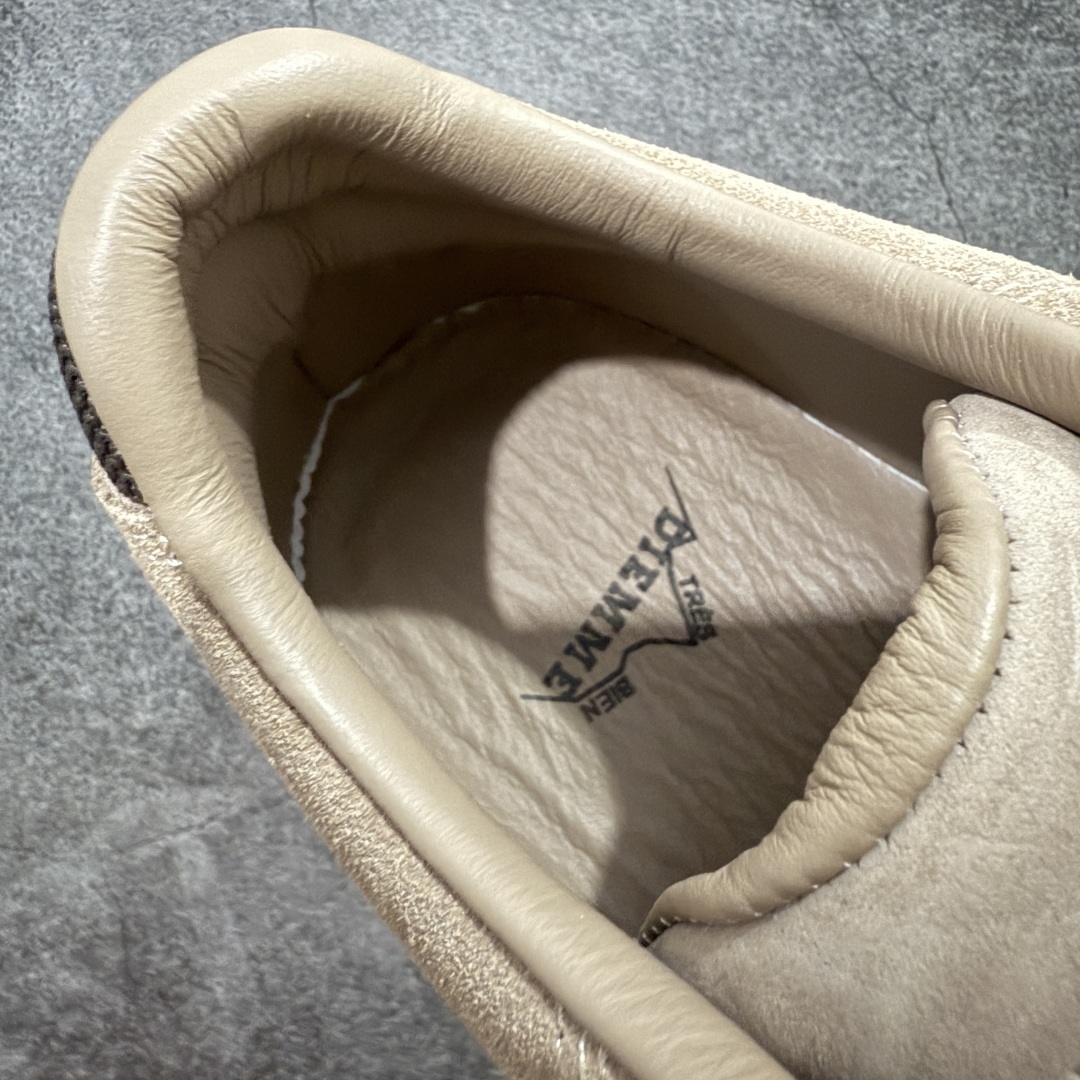 图片[7]-【莞产渠道】TEARS.RIP联名Tres Bien小众德训鞋男士户外休闲鞋露营旅行徒步鞋 来自瑞典的复合式选品店 TRÈS BIEN 今番正式推出名为「TRÈS BIEN EVERYWEAR」的系列，旨在提供消费者一个适合任何场合的衣柜，其中即包括携手义大利制鞋厂牌 Diemme 合作的全新联名鞋履。 该款以 Diemme Modiva Suede Hiker 为基础，专注于时尚外观、耐用实穿性进行改造，采用绒面革鞋面搭配全皮衬里，而活泼的对比元素、撞色效果更为设计亮点，包括突出的鞋舌网眼布料、粉色橡胶鞋头、后跟加固配置等，最后搭载 Vibram® 外底完善优秀抓地力 尺码：39-45-选品中心