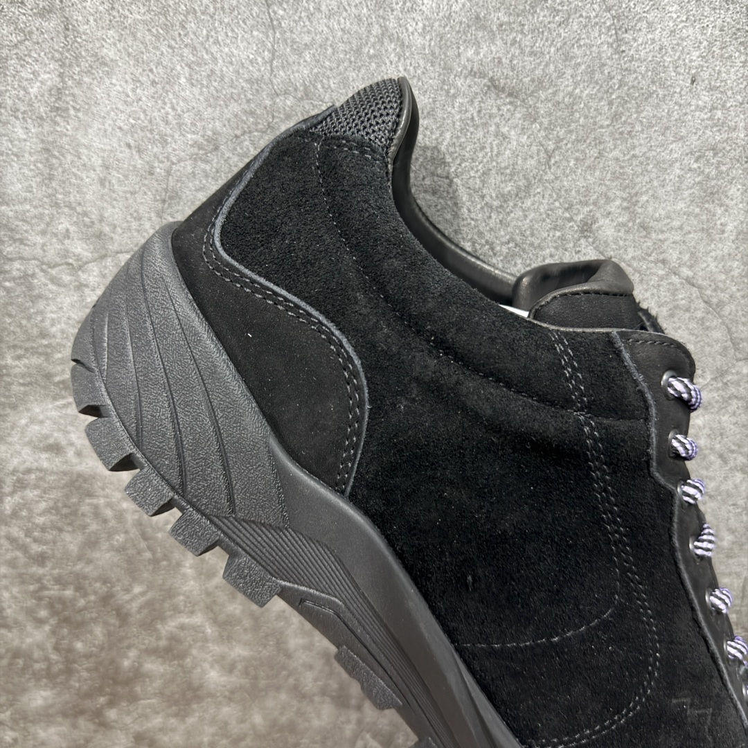 图片[7]-【莞产渠道】TEARS.RIP联名Tres Bien小众德训鞋男士户外休闲鞋露营旅行徒步鞋 来自瑞典的复合式选品店 TRÈS BIEN 今番正式推出名为「TRÈS BIEN EVERYWEAR」的系列，旨在提供消费者一个适合任何场合的衣柜，其中即包括携手义大利制鞋厂牌 Diemme 合作的全新联名鞋履。 该款以 Diemme Modiva Suede Hiker 为基础，专注于时尚外观、耐用实穿性进行改造，采用绒面革鞋面搭配全皮衬里，而活泼的对比元素、撞色效果更为设计亮点，包括突出的鞋舌网眼布料、粉色橡胶鞋头、后跟加固配置等，最后搭载 Vibram® 外底完善优秀抓地力 尺码：39-45-选品中心