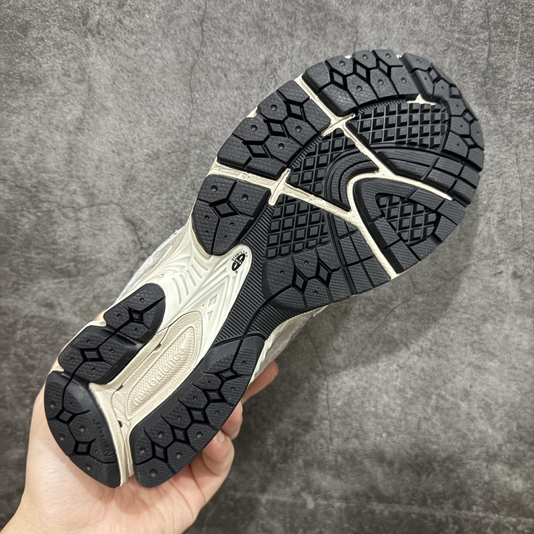 图片[9]-【Mok版】New Balance NB2002R系列 ML2002RC 独家私模 官方99%复刻 6层组合大底 原楦、原纸板、独家私模组合底.abzorb搭配ndurance橡胶大底，还原原版耐磨性、抓地力、弹性和缓震性能 后续新配色陆续出货 长期供应 经历几个月改版.调整.极致还原出货 2025新版鞋型 拒绝杀猪 欢迎对比市面各种虚高版本 尺码：36-47.5-选品中心