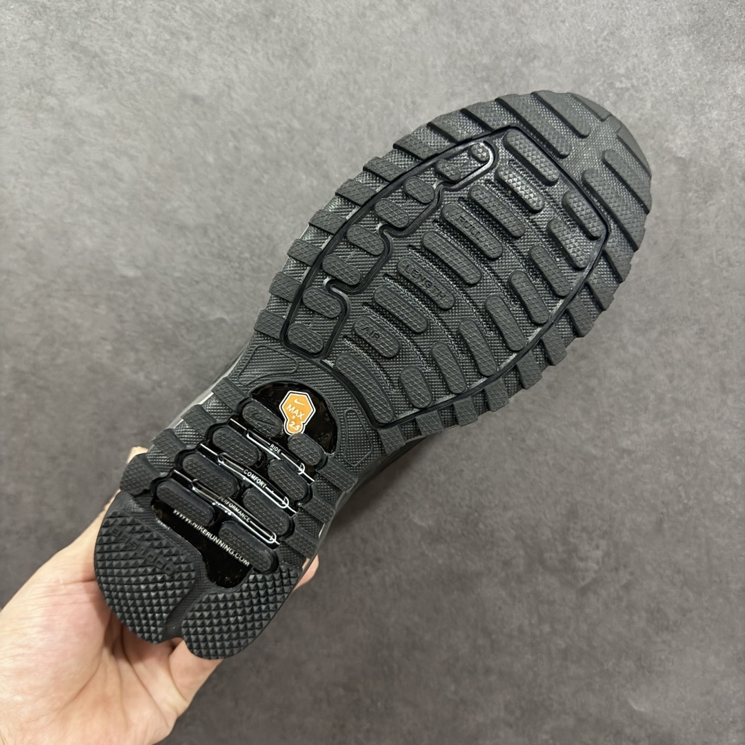 图片[9]-【外贸版】NiKe Air Max TL 2.5 耐克全掌气垫 减震 耐磨 休闲跑步鞋FZ4110-004 外贸工厂出品 整体细节版型做的OK 清洁度很高 外贸爆款 这两年复古风格鞋款在街头出镜率不低，再加上侃爷上脚带节奏，让 Air Max TL 2.5 又火了一把，Air Max TL 2.5复刻自经典 Air Max TL 系列，保留了 2000 年代初的设计精髓，同时融入现代细节，兼具复古与潮流气息，以 Air Max 97 为灵感设计 搭配全掌式 Max Air 气垫提供卓越的缓震性能，长时间穿着时脚感柔软，适合日常通勤或休闲活动。鞋垫与中底结合良好，支撑性佳，减轻脚部疲劳，无论是步行还是站立都能保持舒适 尺码：36-45没半码-选品中心