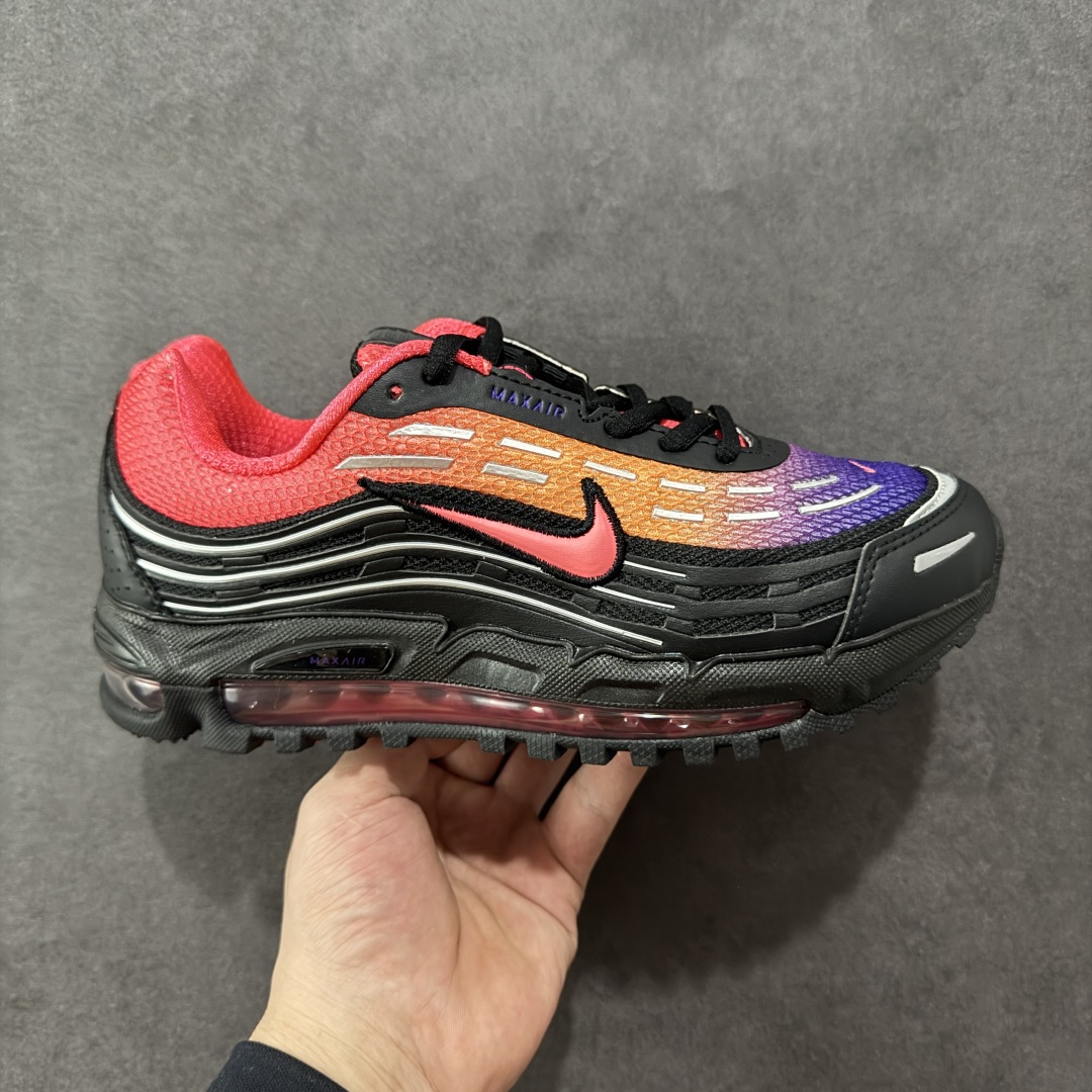【外贸版】NiKe Air Max TL 2.5 耐克全掌气垫 减震 耐磨 休闲跑步鞋FZ4110-007 外贸工厂出品 整体细节版型做的OK 清洁度很高 外贸爆款 这两年复古风格鞋款在街头出镜率不低，再加上侃爷上脚带节奏，让 Air Max TL 2.5 又火了一把，Air Max TL 2.5复刻自经典 Air Max TL 系列，保留了 2000 年代初的设计精髓，同时融入现代细节，兼具复古与潮流气息，以 Air Max 97 为灵感设计 搭配全掌式 Max Air 气垫提供卓越的缓震性能，长时间穿着时脚感柔软，适合日常通勤或休闲活动。鞋垫与中底结合良好，支撑性佳，减轻脚部疲劳，无论是步行还是站立都能保持舒适 尺码：36-45没半码-选品中心