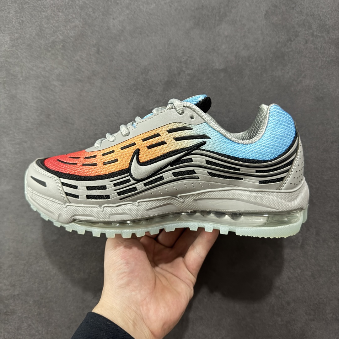 图片[2]-【外贸版】NiKe Air Max TL 2.5 耐克全掌气垫 减震 耐磨 休闲跑步鞋FZ4110-006 外贸工厂出品 整体细节版型做的OK 清洁度很高 外贸爆款 这两年复古风格鞋款在街头出镜率不低，再加上侃爷上脚带节奏，让 Air Max TL 2.5 又火了一把，Air Max TL 2.5复刻自经典 Air Max TL 系列，保留了 2000 年代初的设计精髓，同时融入现代细节，兼具复古与潮流气息，以 Air Max 97 为灵感设计 搭配全掌式 Max Air 气垫提供卓越的缓震性能，长时间穿着时脚感柔软，适合日常通勤或休闲活动。鞋垫与中底结合良好，支撑性佳，减轻脚部疲劳，无论是步行还是站立都能保持舒适 尺码：36-45没半码-选品中心