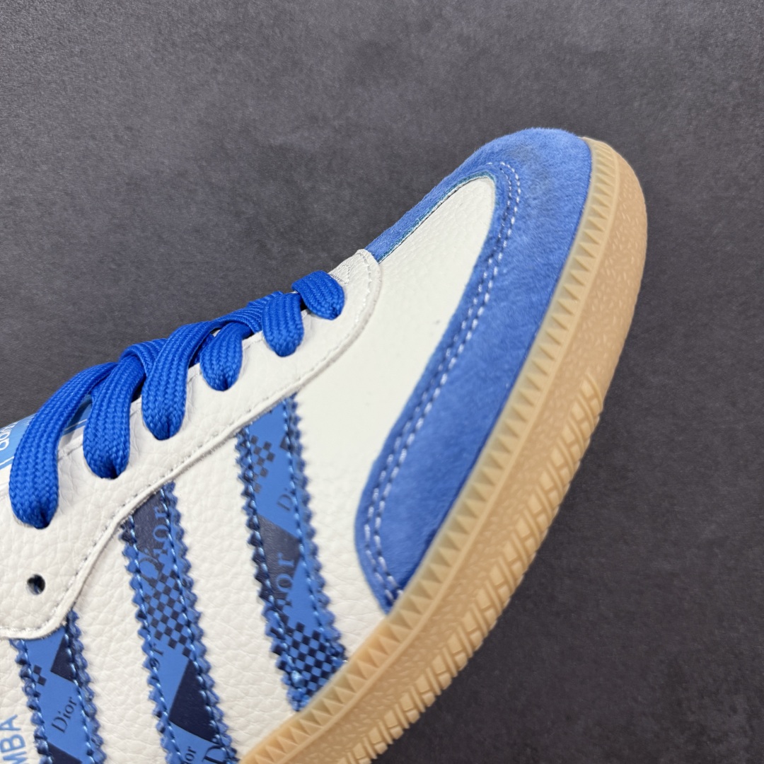 图片[5]-【定制版】adidas originals Samba OG x DIOR 蓝白 桑巴舞系列复古经典轻便板鞋 此款以简约大方的造型设计 给人以随性休闲的时尚格调 穿着舒适轻便，运动灵活自如 满足日常个性穿搭 货号：XR0004 尺码：36 36.5 37 38 38.5 39 40 40.5 41 42 42.5 43 44 44.5 45-选品中心