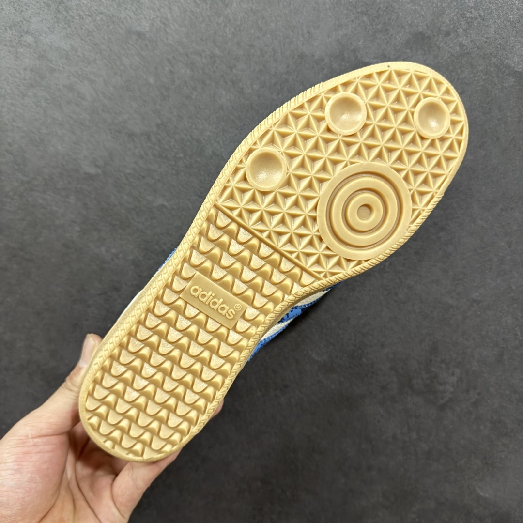 图片[9]-【定制版】adidas originals Samba OG x DIOR 蓝白 桑巴舞系列复古经典轻便板鞋 此款以简约大方的造型设计 给人以随性休闲的时尚格调 穿着舒适轻便，运动灵活自如 满足日常个性穿搭 货号：XR0004 尺码：36 36.5 37 38 38.5 39 40 40.5 41 42 42.5 43 44 44.5 45-选品中心