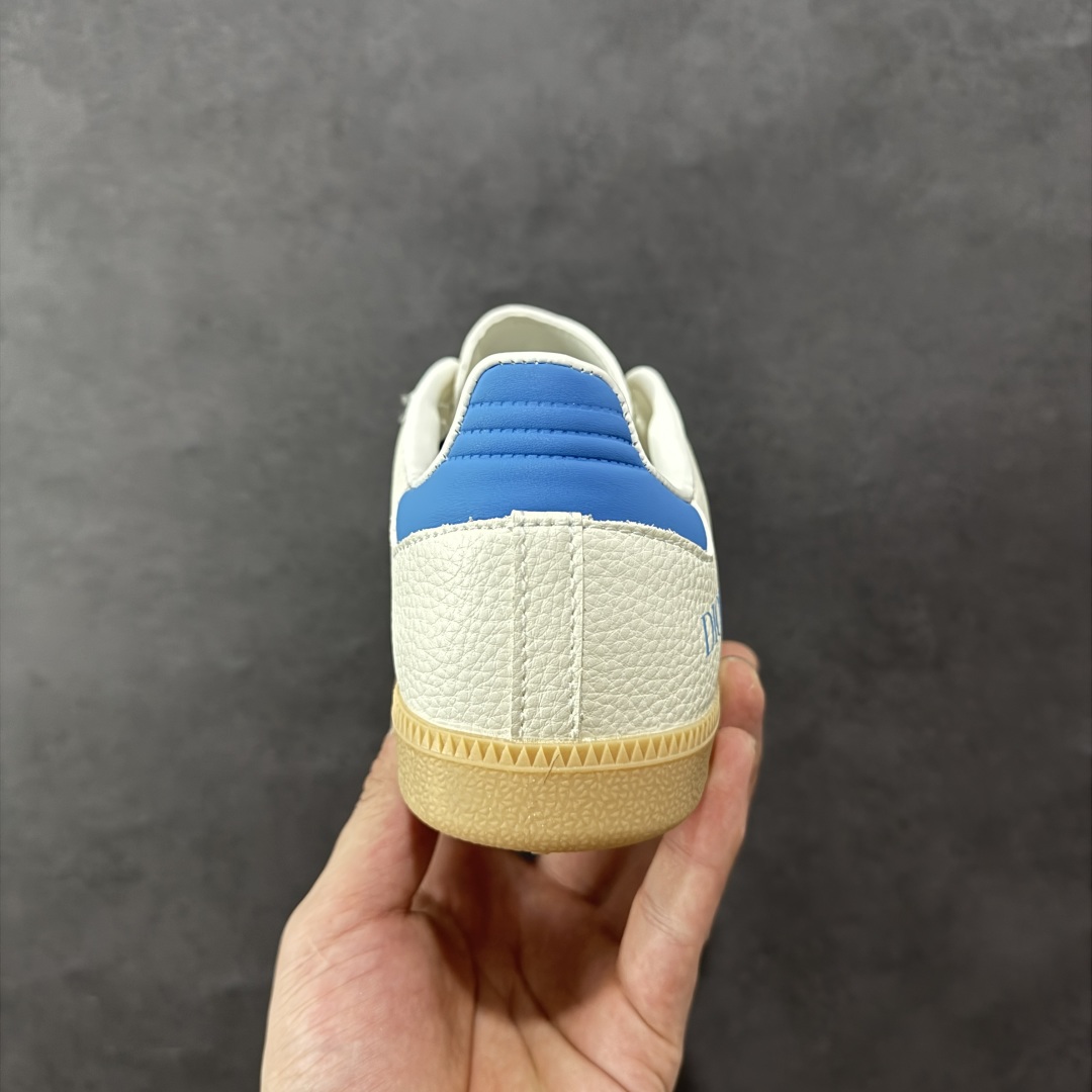 图片[4]-【定制版】adidas originals Samba OG x DIOR 蓝白 桑巴舞系列复古经典轻便板鞋 此款以简约大方的造型设计 给人以随性休闲的时尚格调 穿着舒适轻便，运动灵活自如 满足日常个性穿搭 货号：XR0004 尺码：36 36.5 37 38 38.5 39 40 40.5 41 42 42.5 43 44 44.5 45-选品中心