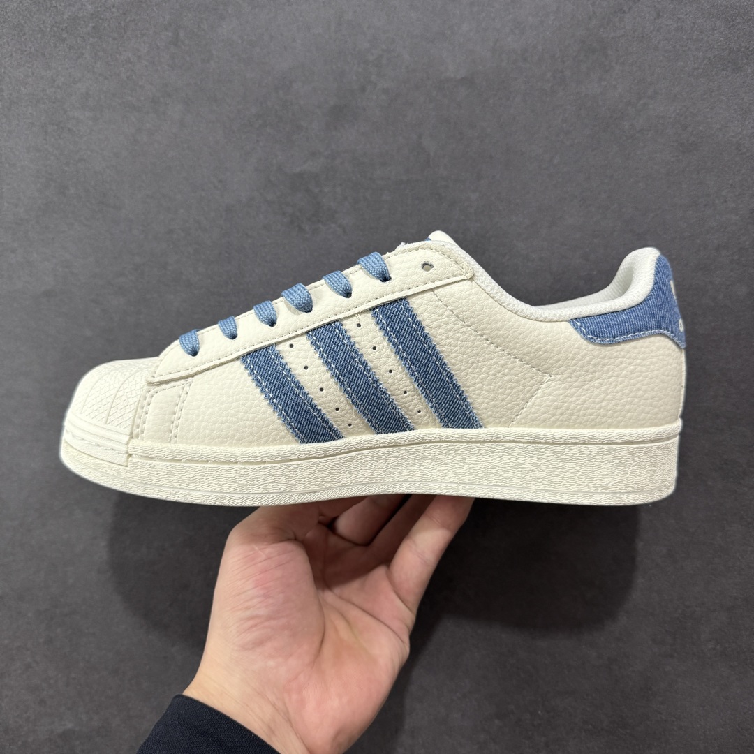 图片[2]-【定制版】AD Originals Superstar x DIOR 白蓝 采用全新头层拼接皮革材质 后跟采用特色3D立体印字 渠道正品订单 诠释市场最高工艺水平 全鞋进口头层皮料打造 区别市面普通真标版本，进出专柜无压力 货号：AD8010 尺码：36-45-选品中心