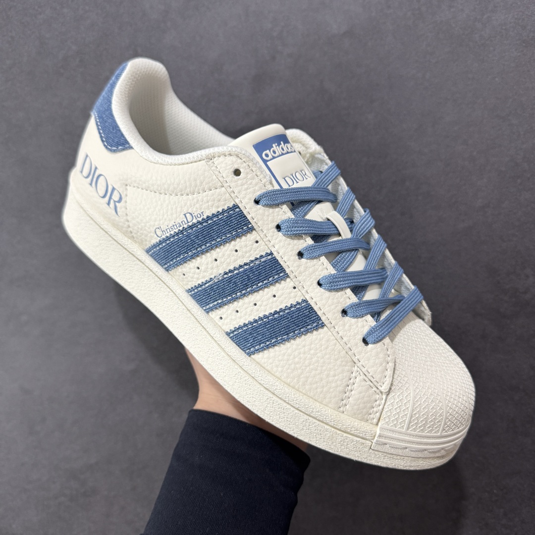 图片[3]-【定制版】AD Originals Superstar x DIOR 白蓝 采用全新头层拼接皮革材质 后跟采用特色3D立体印字 渠道正品订单 诠释市场最高工艺水平 全鞋进口头层皮料打造 区别市面普通真标版本，进出专柜无压力 货号：AD8010 尺码：36-45-选品中心