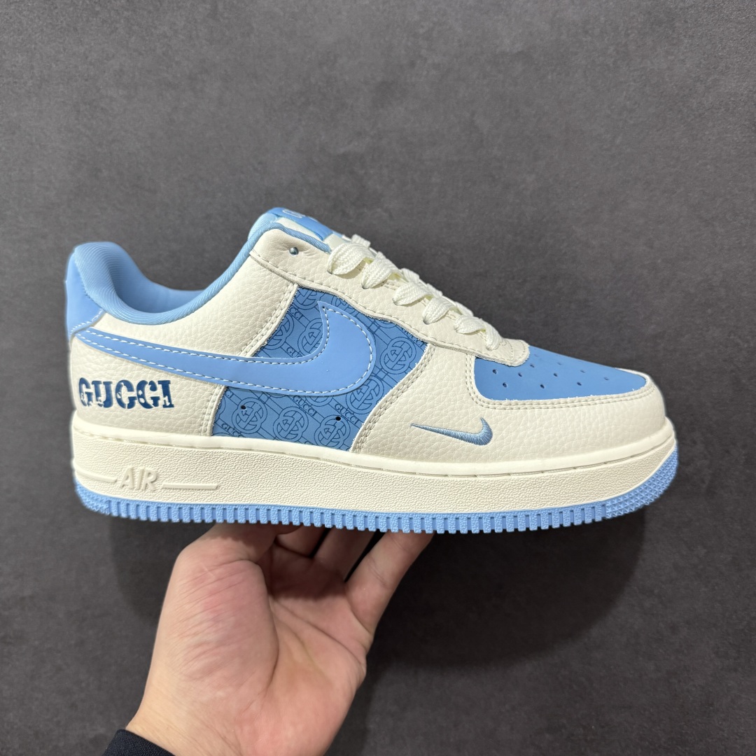 【定制版】Nike Air Force 1 Low 07 x GUCCI 白蓝小钩 原楦头原纸板 打造纯正低帮空军版型 专注外贸渠道 全掌内置蜂窝气垫 原盒配件 原厂中底钢印、拉帮完美 货号:DF0188 067 尺码:36 36.5 37.5 38 38.5 39 40 40.5 41 42 42.5 43 44 44.5 45-选品中心