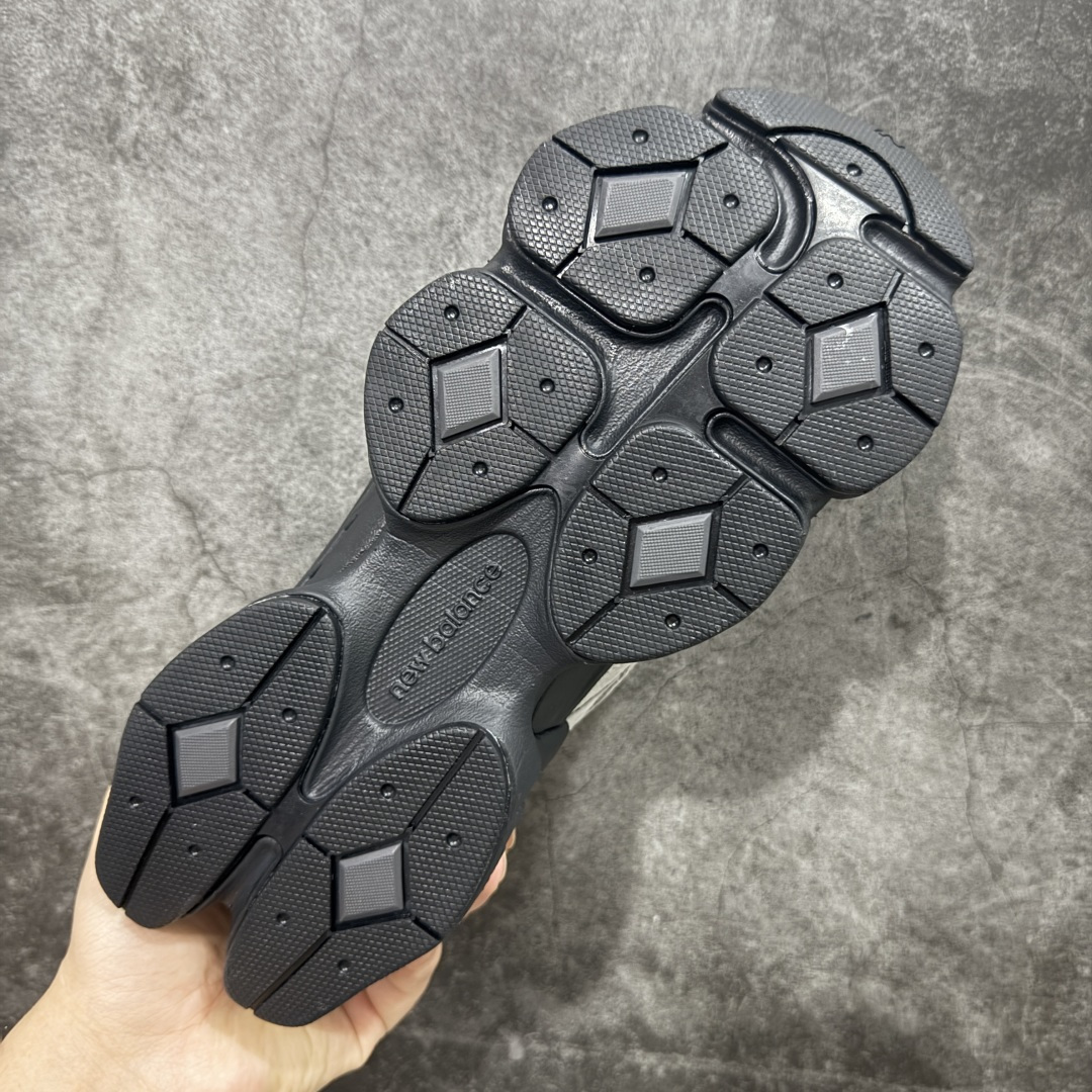 纯原版 New Balance NB9060 联名款 复古休闲运动慢跑鞋 黑红色 U9060JBO-Chinese UA Cheap High Quatity Brand Clothes Bags handbags Sneakers wholesale wholesaler seller from China Factory suppliers Fashion Clothing Shoes best Quality Beautiful Price 纯原版 New Balance NB9060 联名款 复古休闲运动慢跑鞋 黑红色 U9060JBO