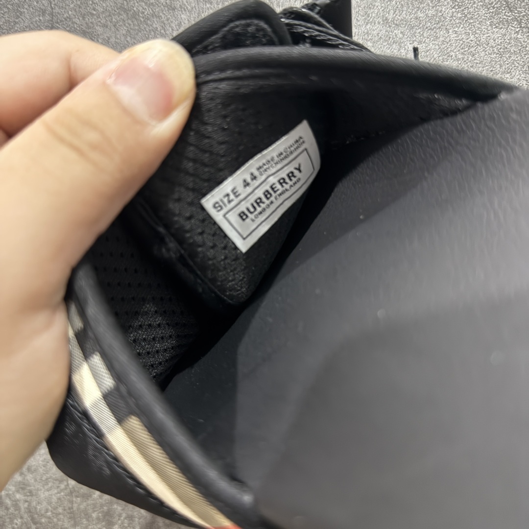 【莞顶纯原】Burberry博柏利 Vintage BBR 格纹搭扣束带一字拖鞋 男款 米色
今年